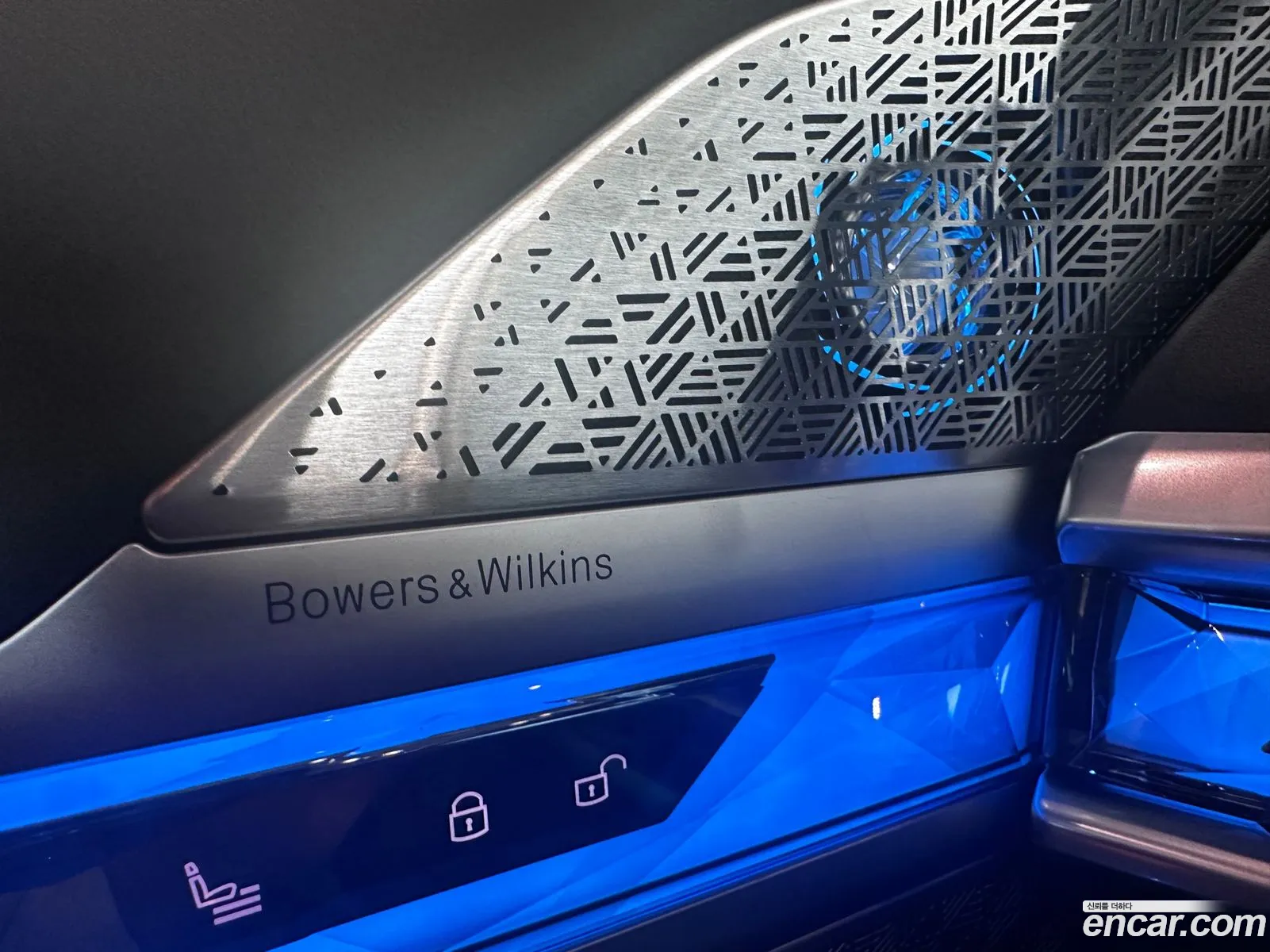 BMW i7 2025 — 18