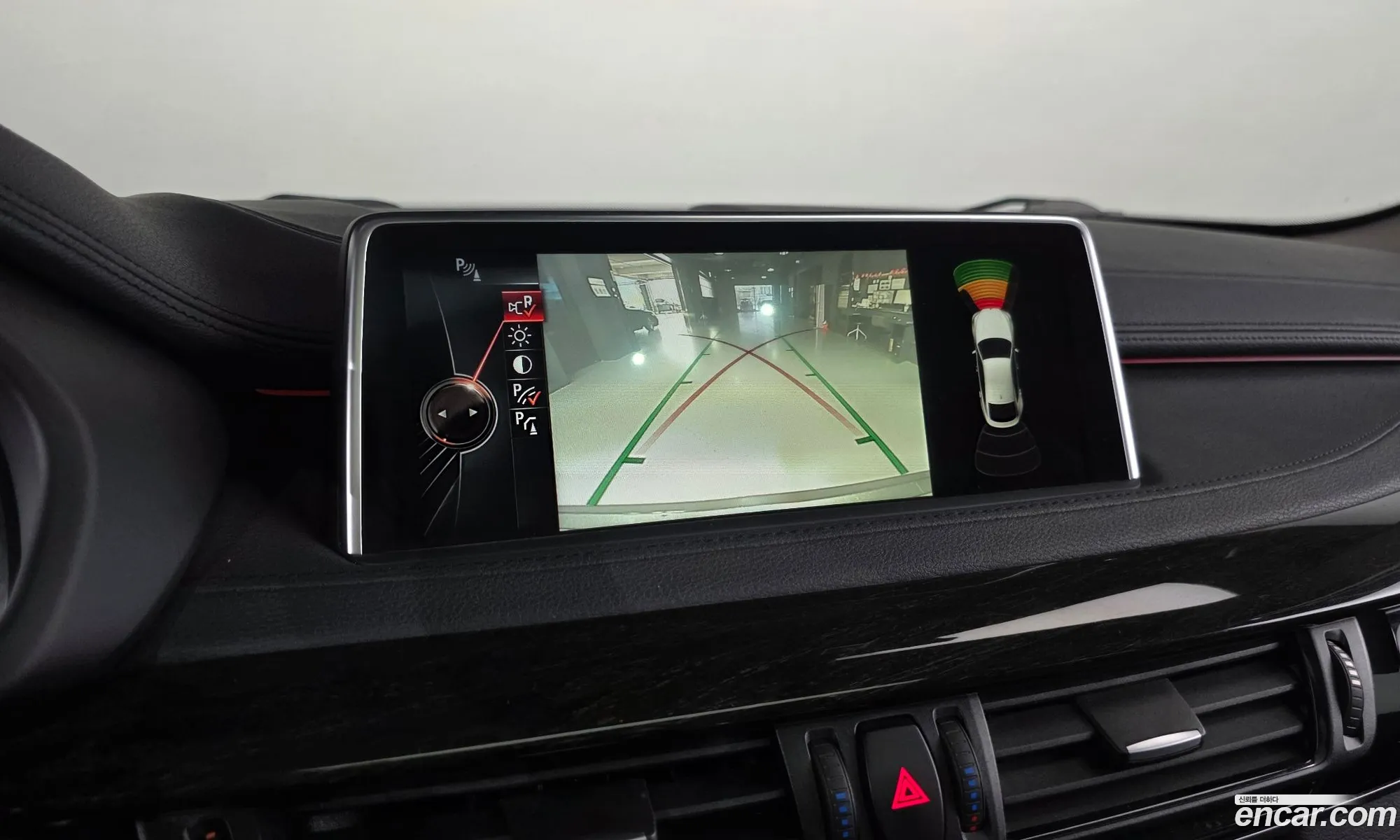 BMW X6 2015 WBAKV4100F0P70916 — 12