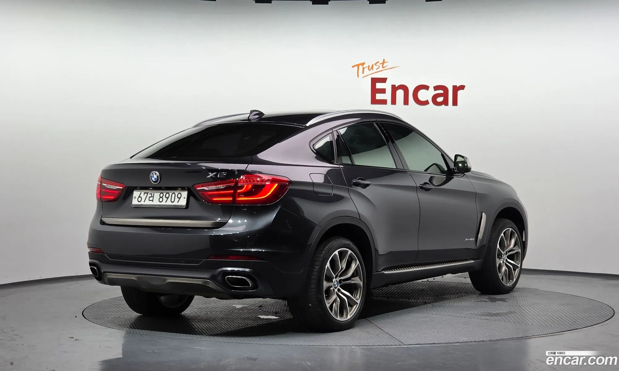 BMW X6 2015 WBAKV4100F0P70916 — 18