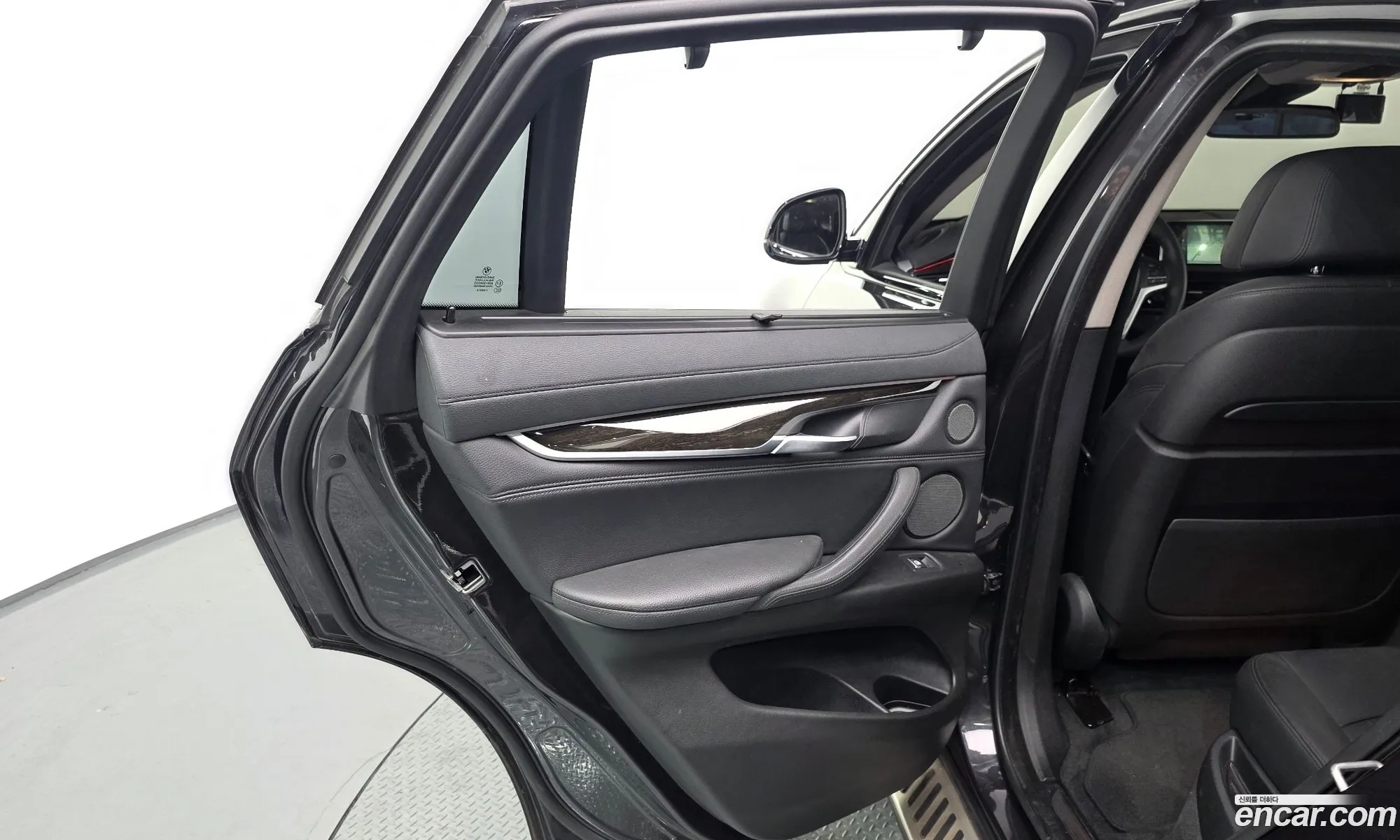 BMW X6 2015 WBAKV4100F0P70916 — 34
