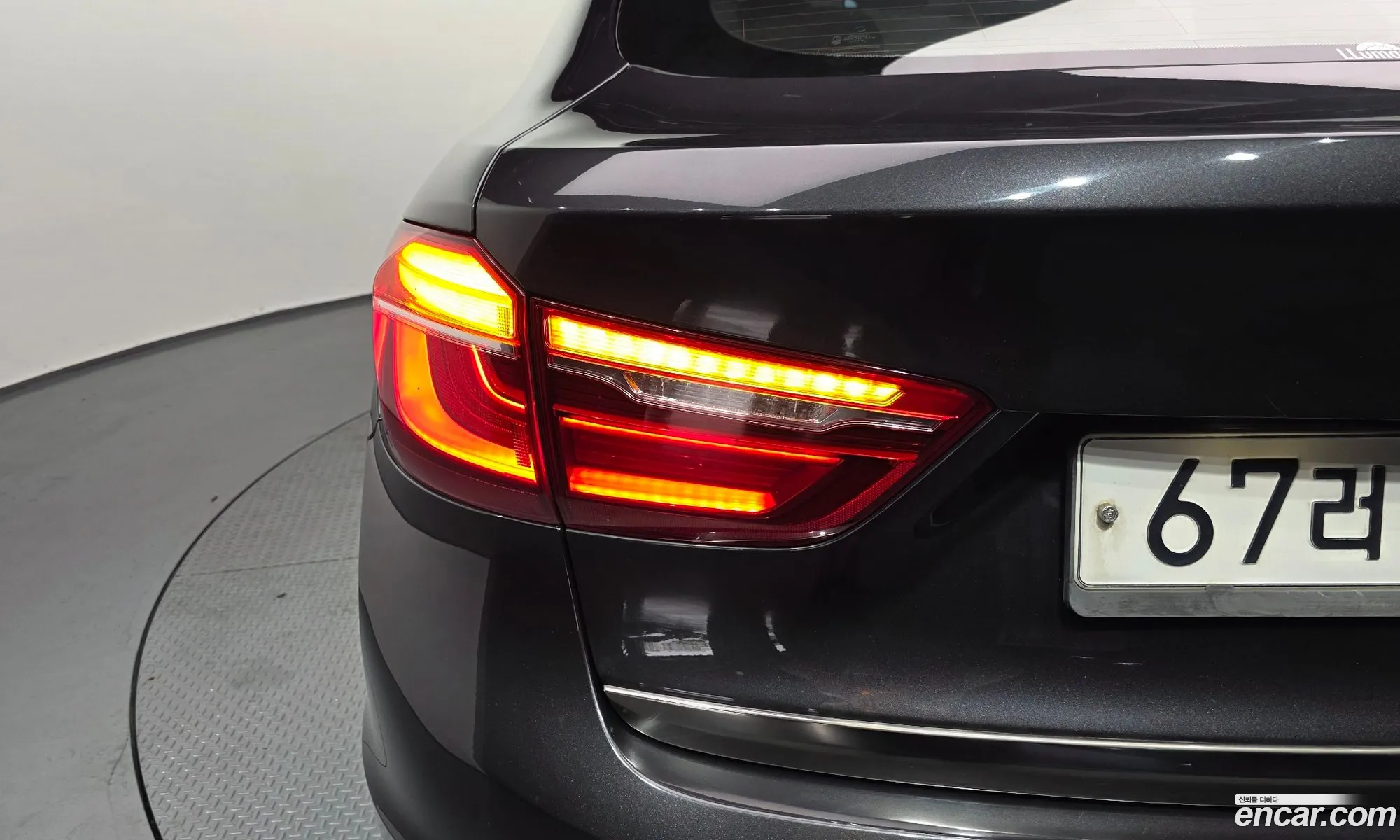 BMW X6 2015 WBAKV4100F0P70916 — 32