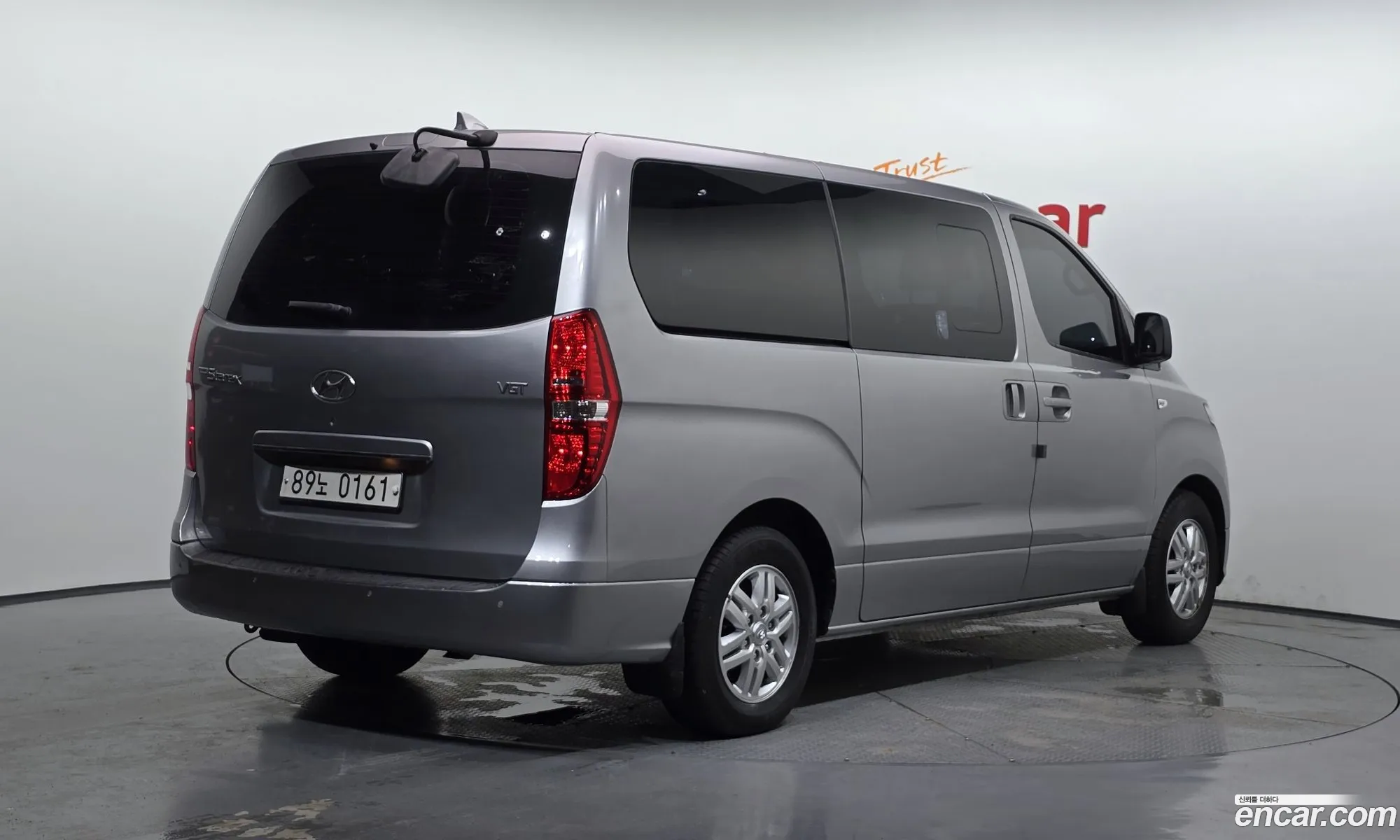 Hyundai Grand Starex 2018 — 11