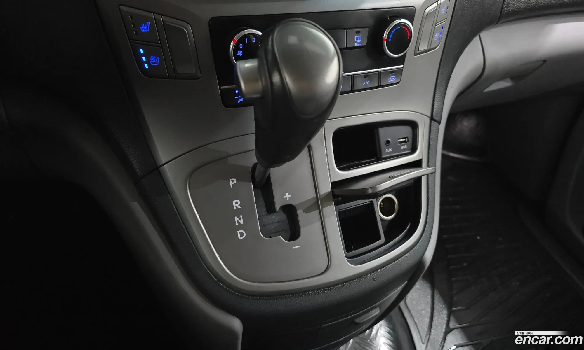 Hyundai Grand Starex 2018 — 14