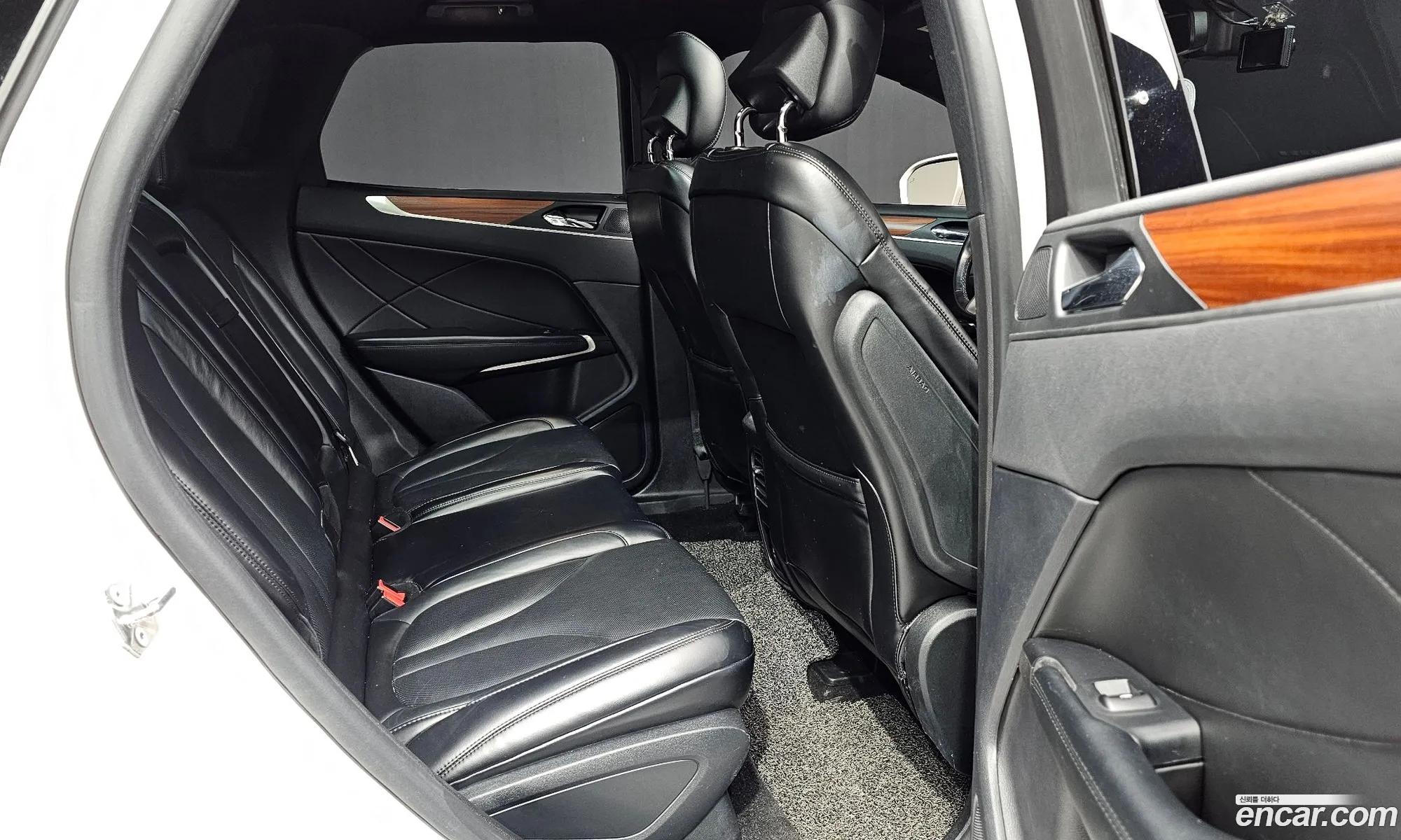 Lincoln MKC 2019 5LMCJ3D97KUL22529 — 7