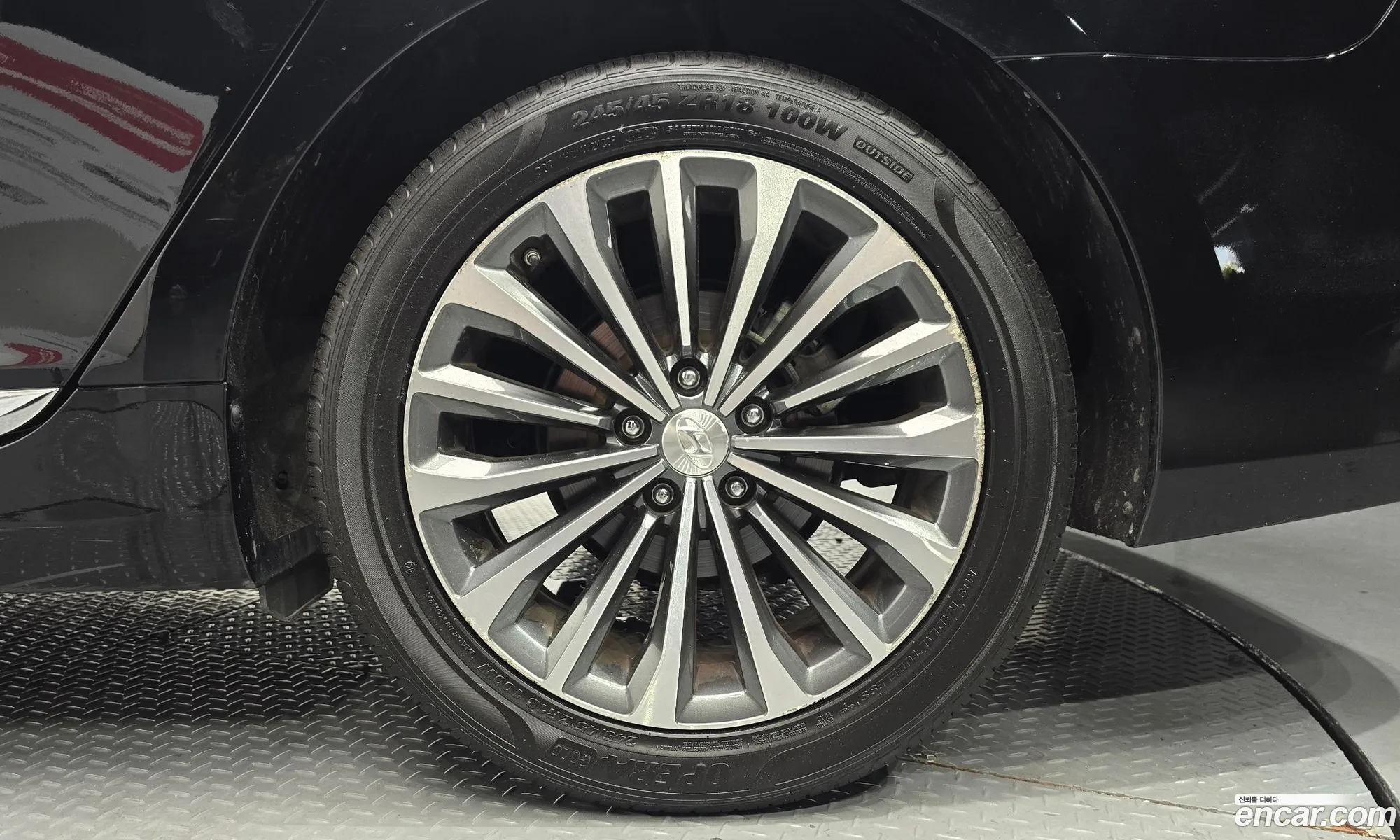 Hyundai Grandeur HG 2014 — 24