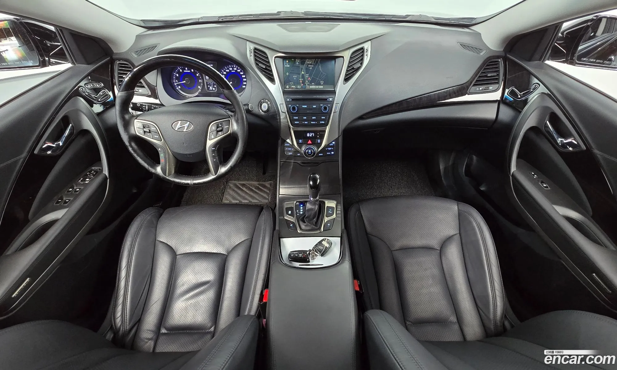 Hyundai Grandeur HG 2014 — 25
