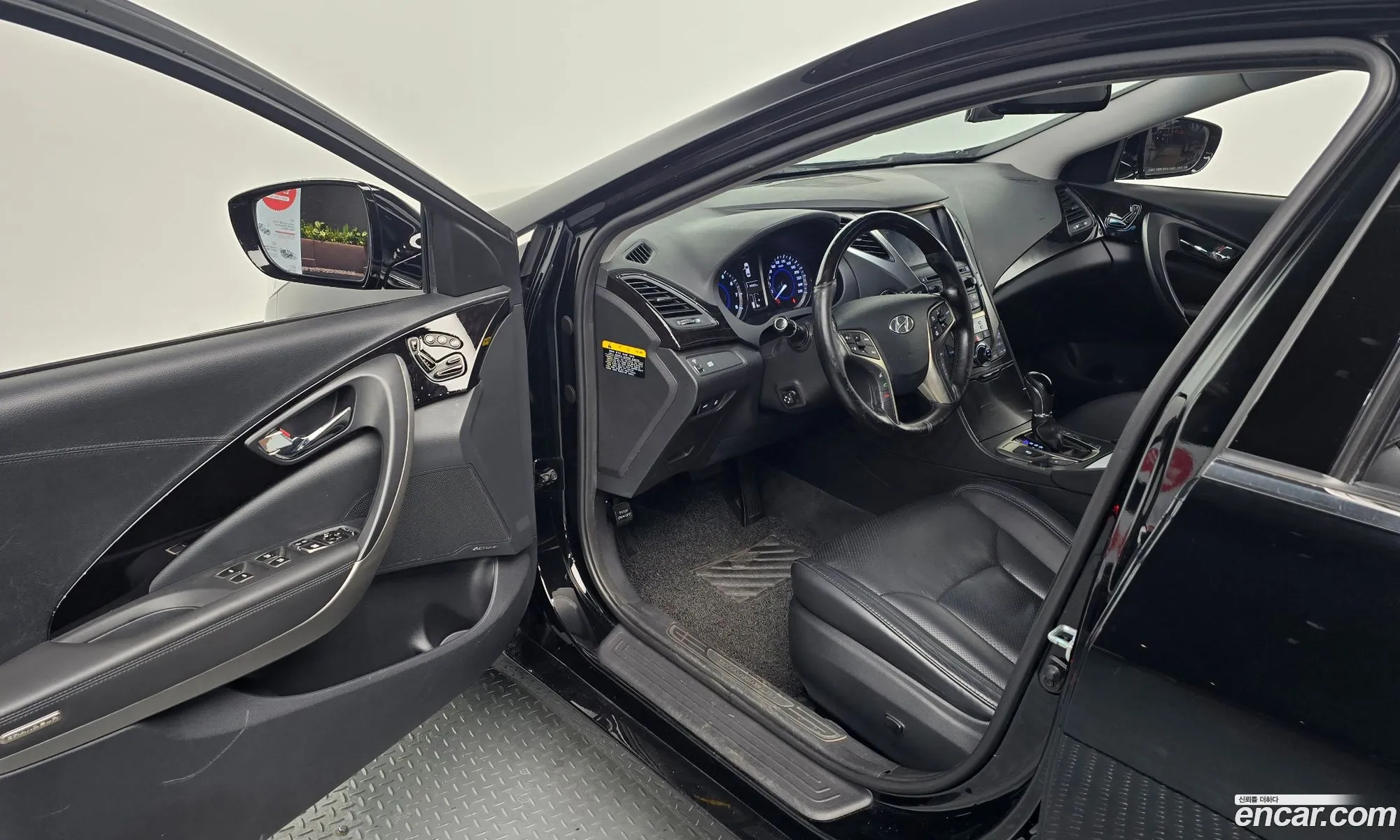 Hyundai Grandeur HG 2014 — 14