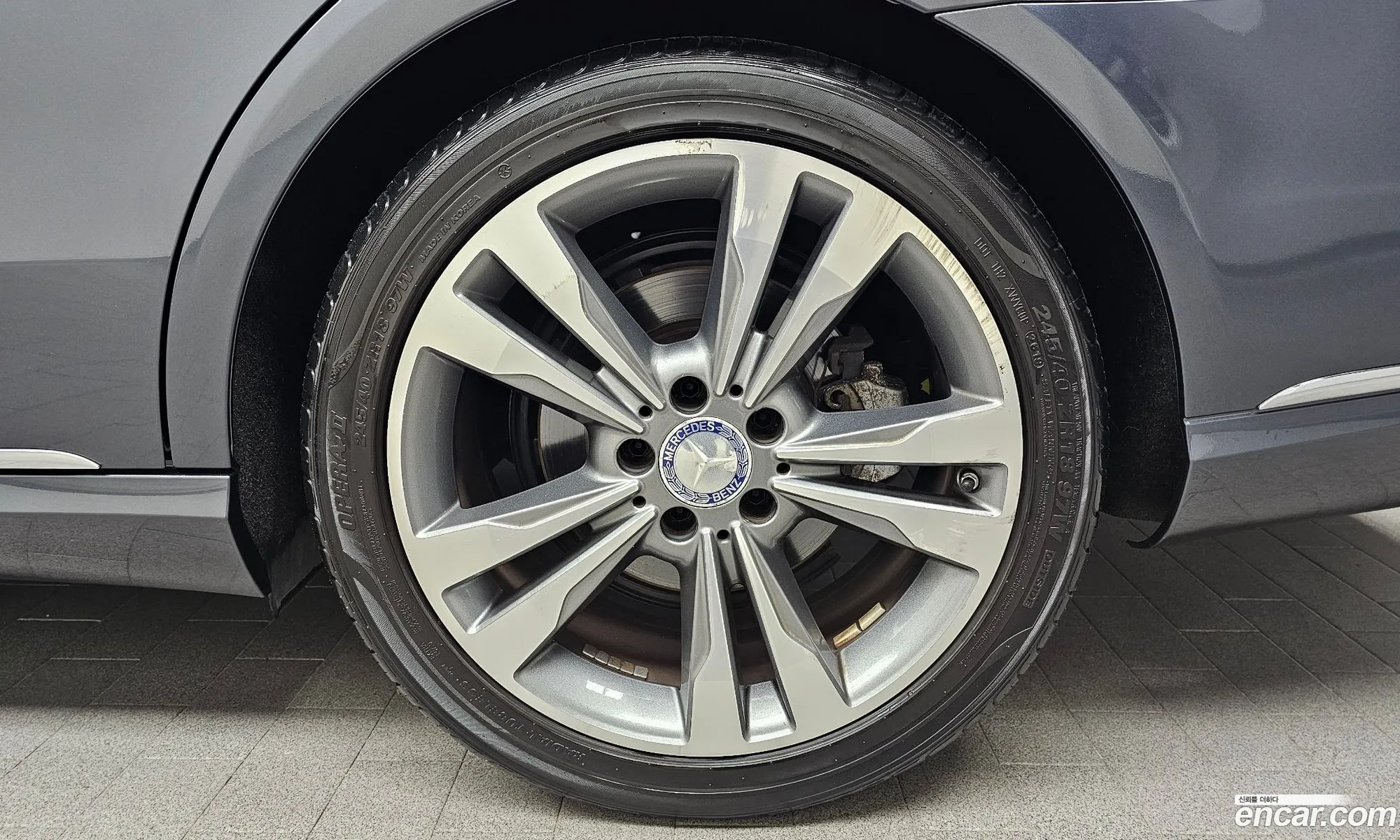 Mercedes-Benz E-Class W212 2014 WDDHF8BB3FB097146 — 26