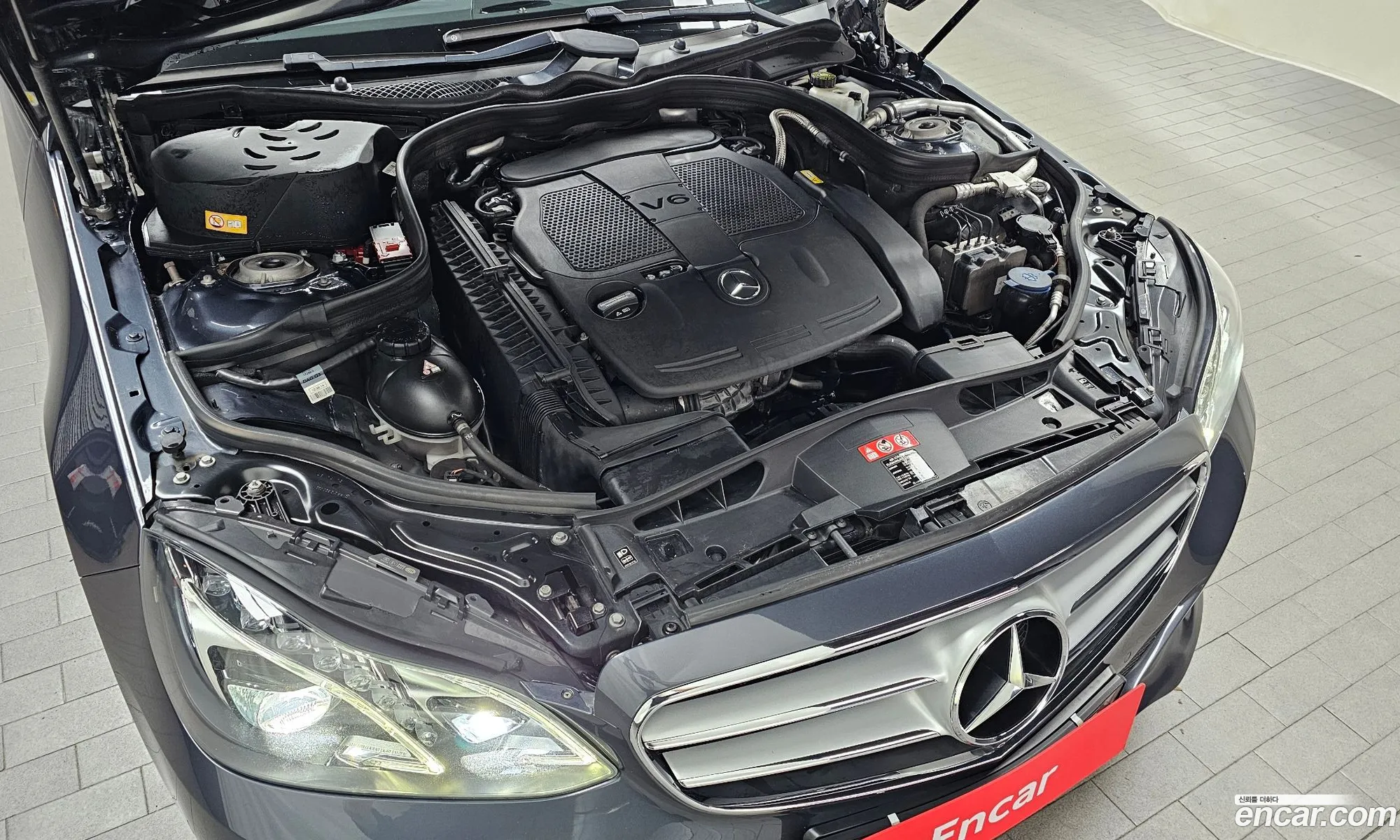 Mercedes-Benz E-Class W212 2014 WDDHF8BB3FB097146 — 5