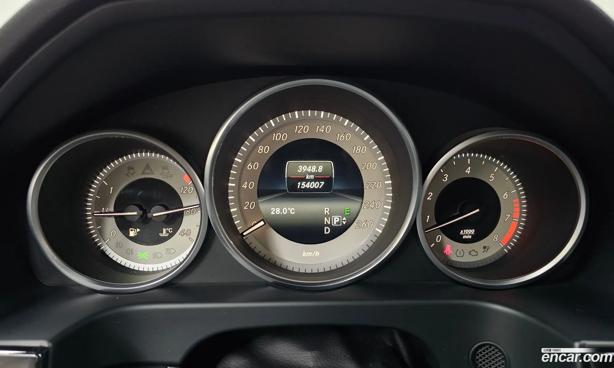 Mercedes-Benz E-Class W212 2014 WDDHF8BB3FB097146 — 28