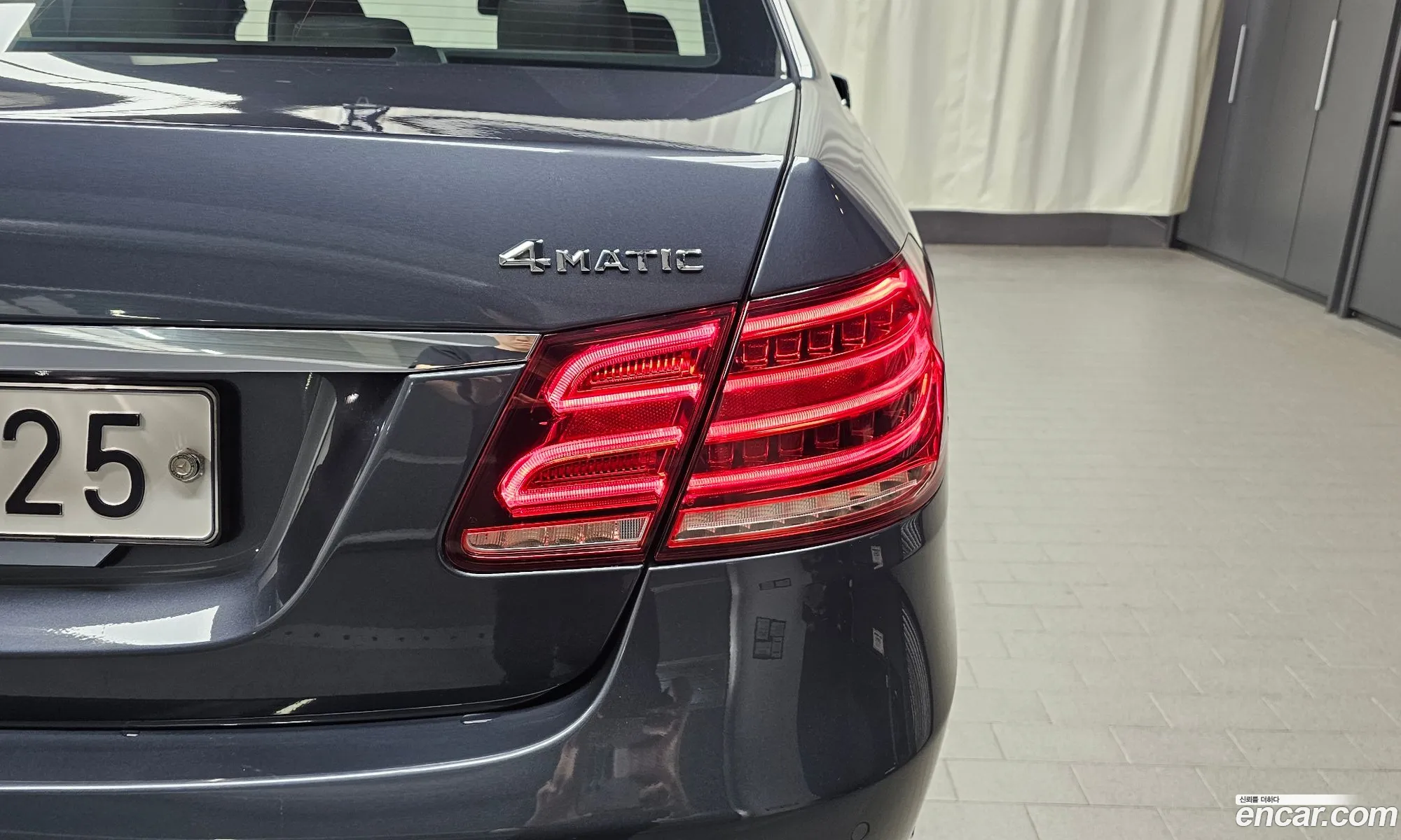 Mercedes-Benz E-Class W212 2014 WDDHF8BB3FB097146 — 11
