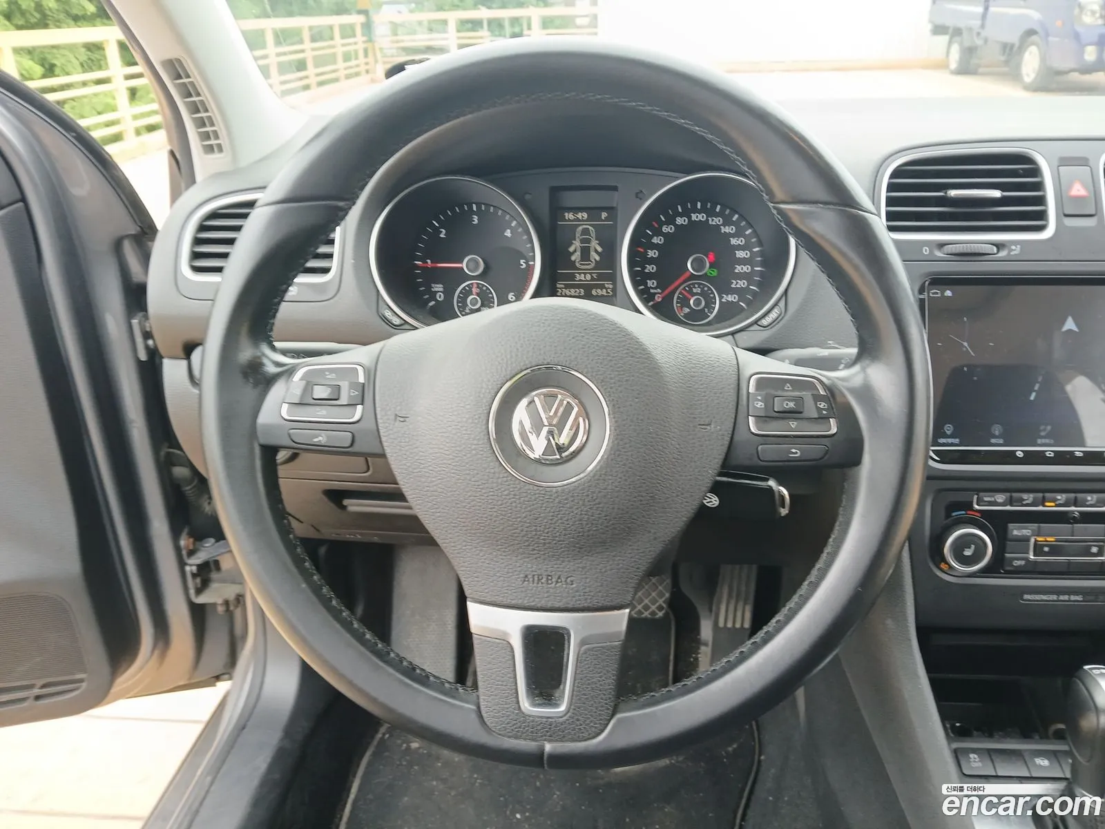 Volkswagen Golf 6th Gen 2013 — 7