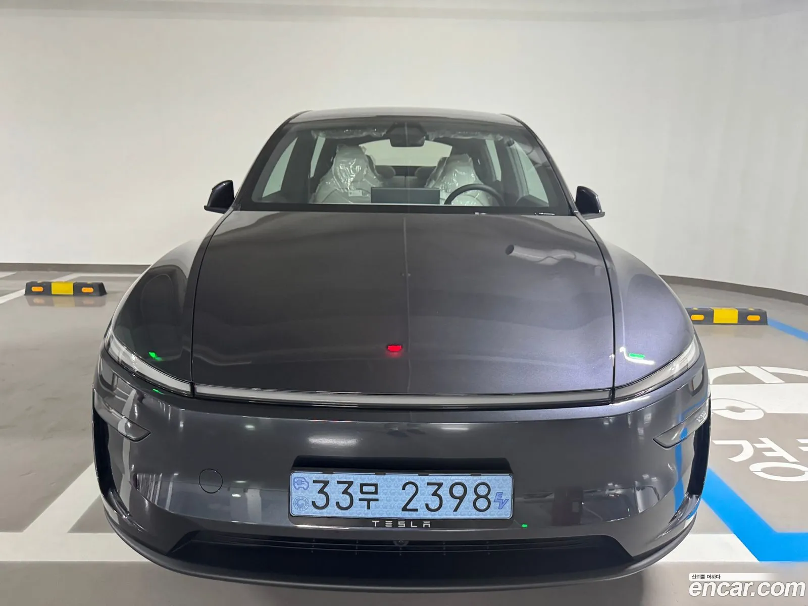 Tesla Model Y 2026 — 6