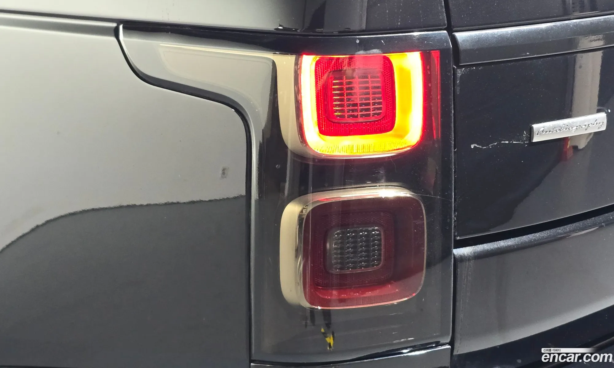 Land Rover Range Rover 2018 SALGA2BJ2JA506849 — 17
