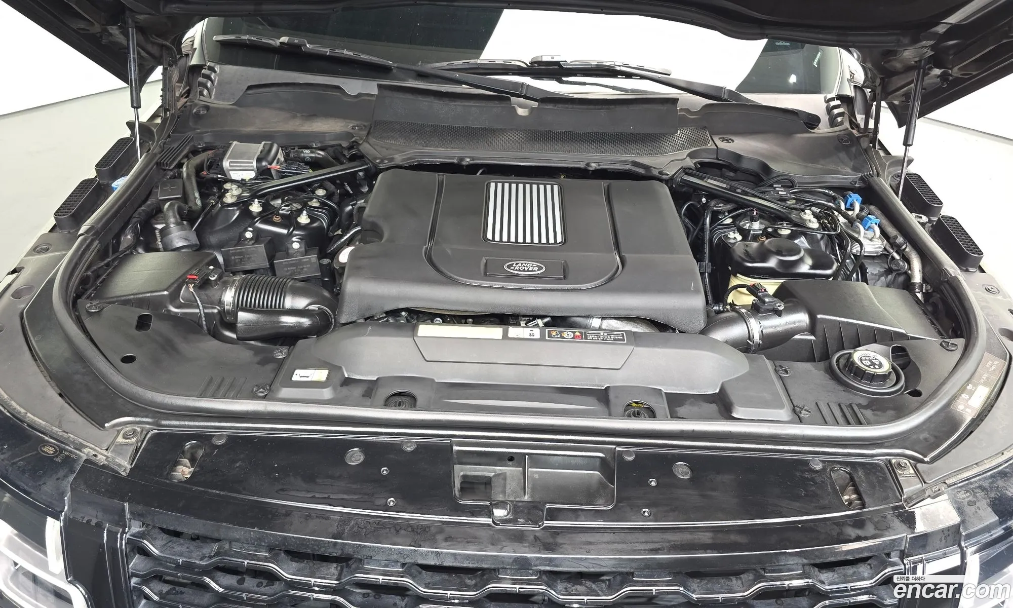Land Rover Range Rover 2018 SALGA2BJ2JA506849 — 29