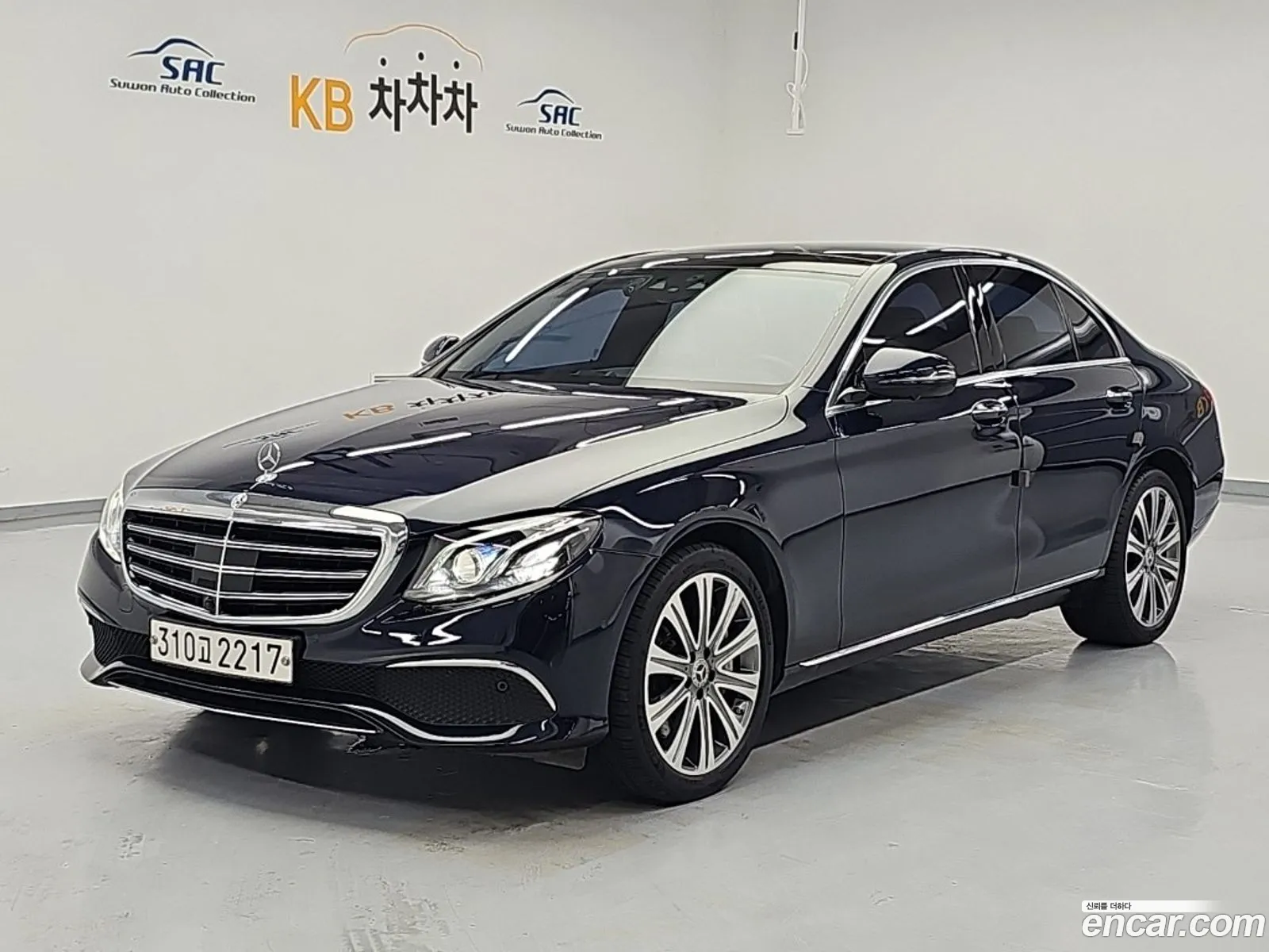 Mercedes-Benz E-Class W213 2020 — 17
