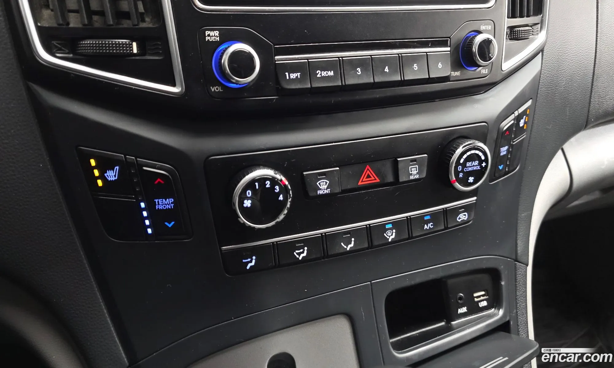 Hyundai Grand Starex 2017 — 2