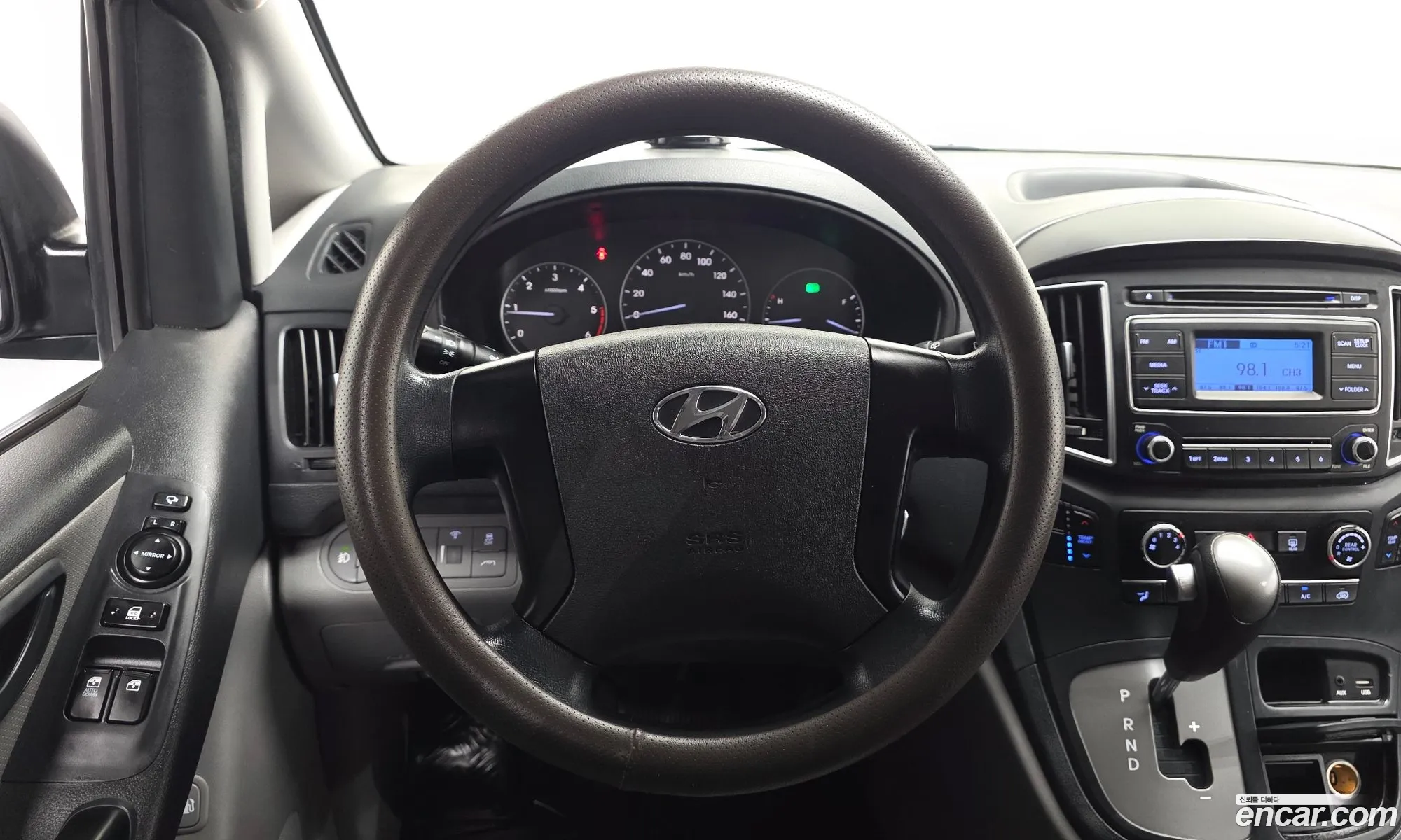 Hyundai Grand Starex 2017 — 23