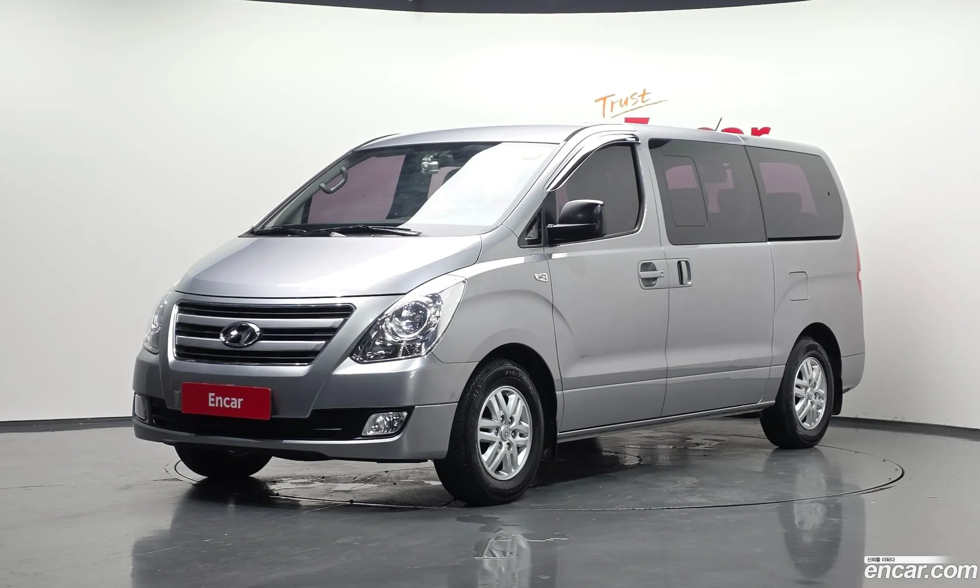 Hyundai Grand Starex 2017 — 17