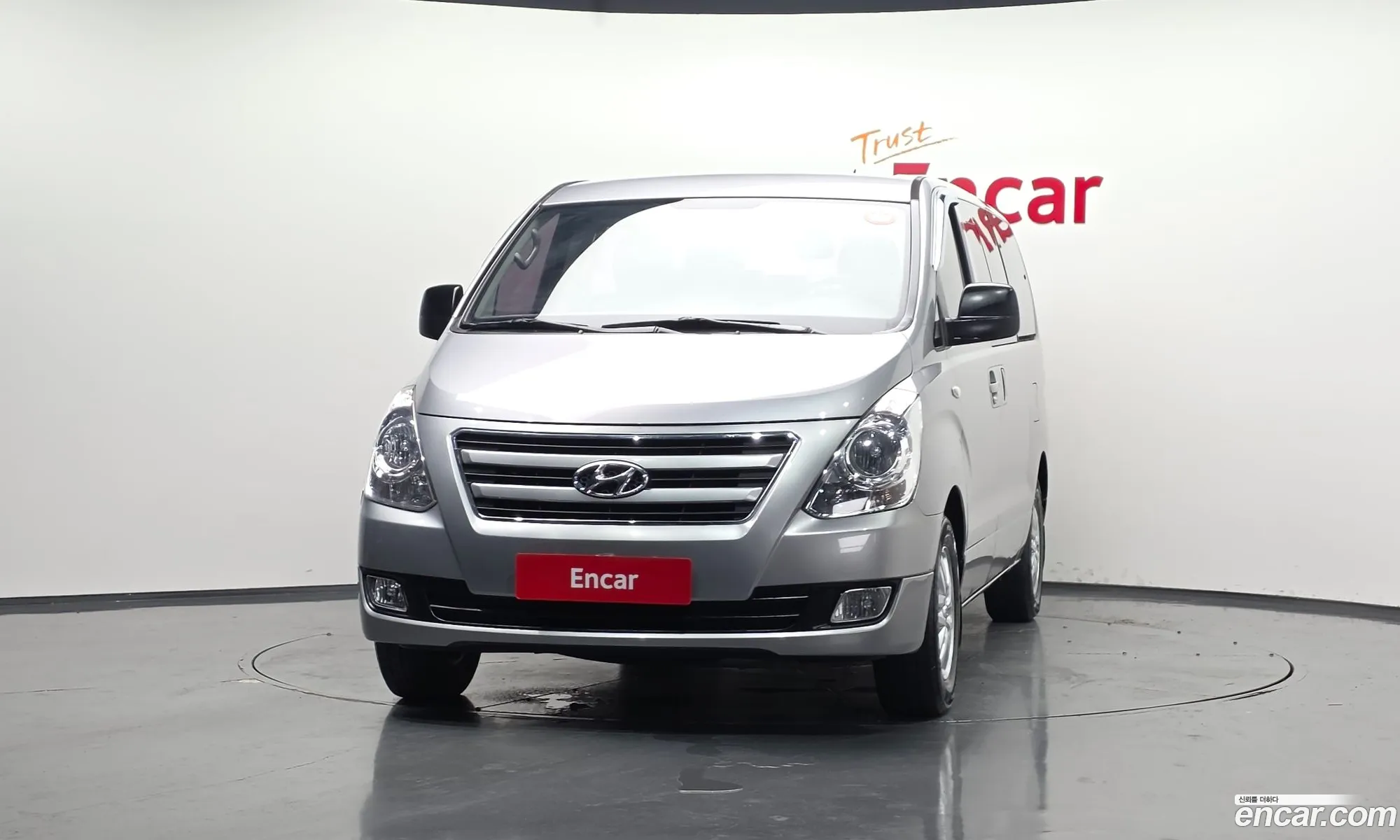 Hyundai Grand Starex 2017 — 26