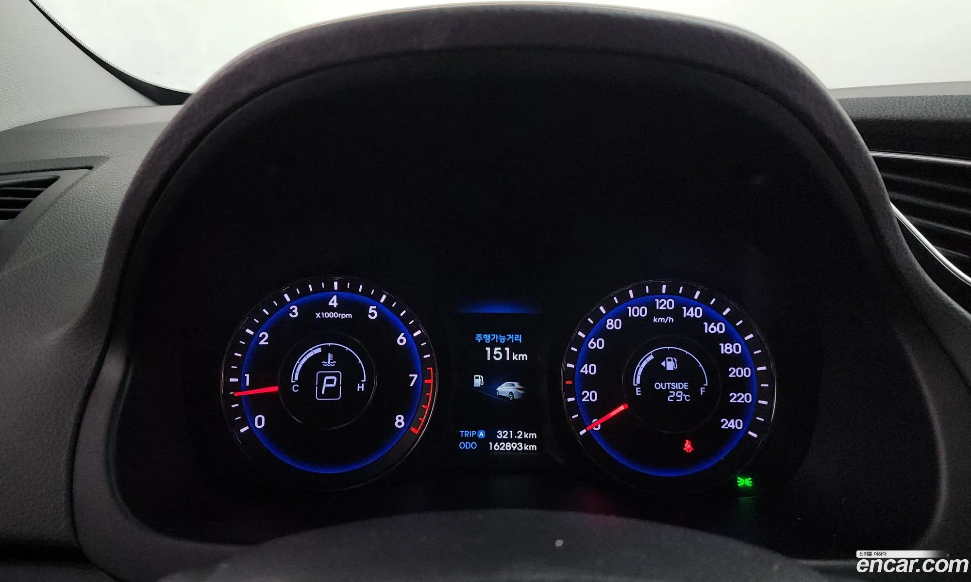 Hyundai i40 2013 — 27