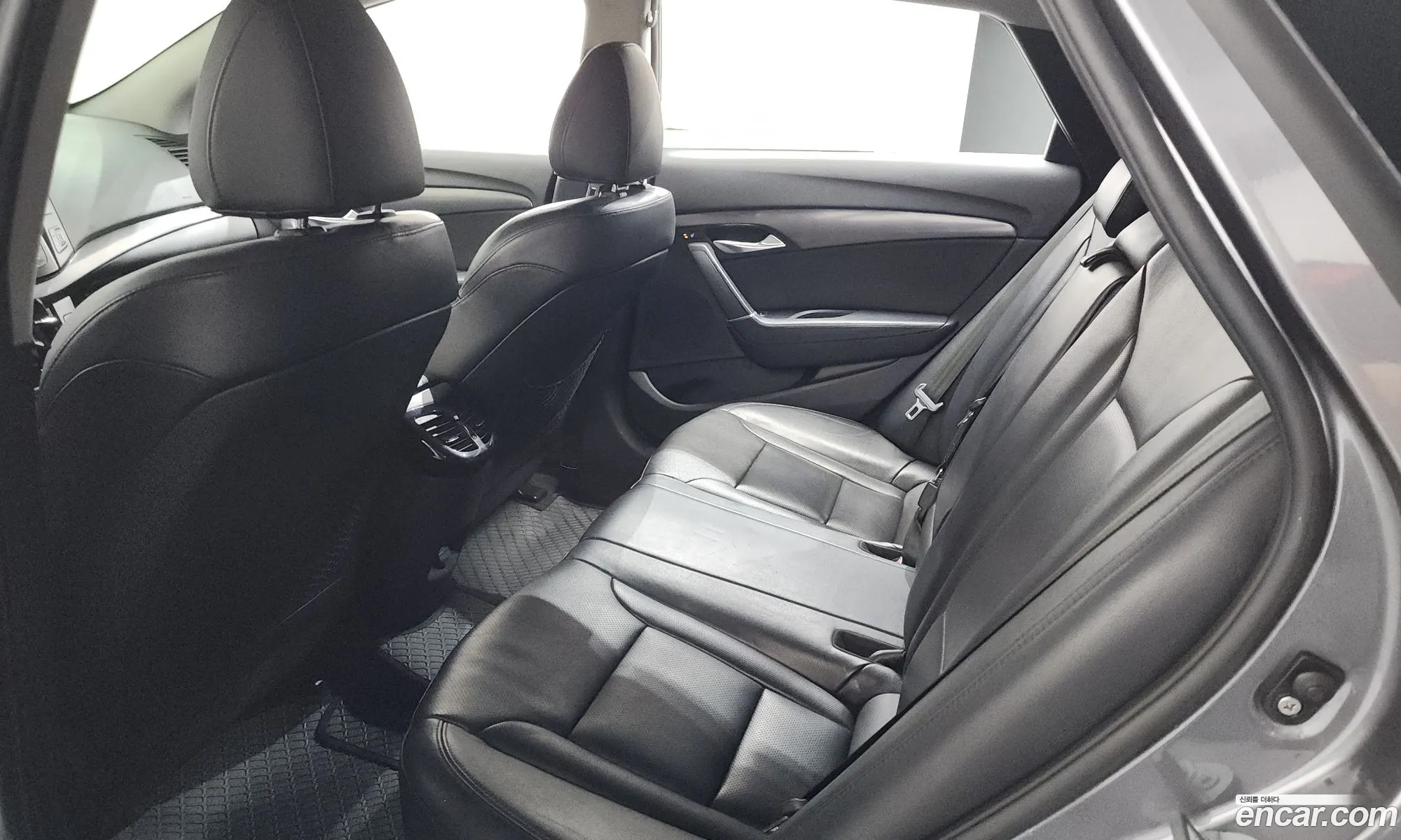 Hyundai i40 2013 — 32