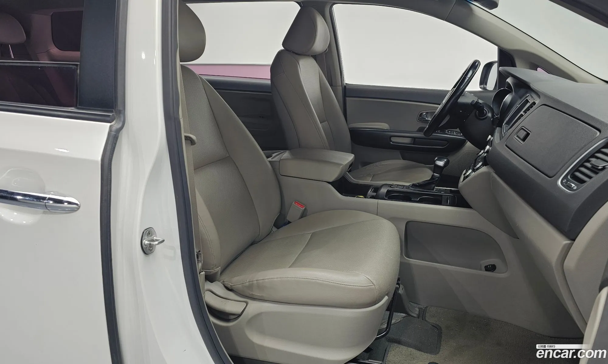 Kia Carnival 2017 — 15