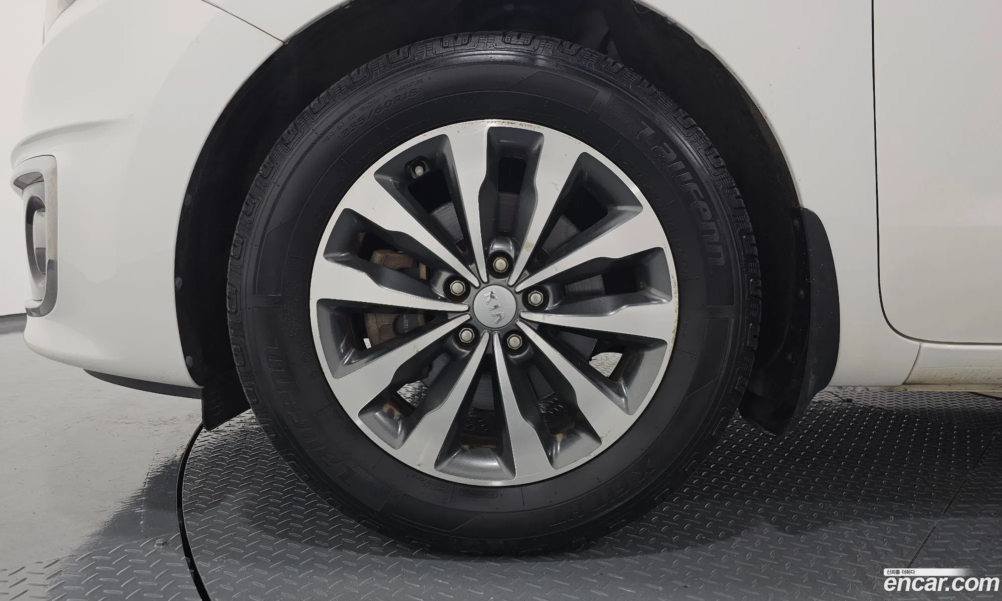 Kia Carnival 2017 — 10