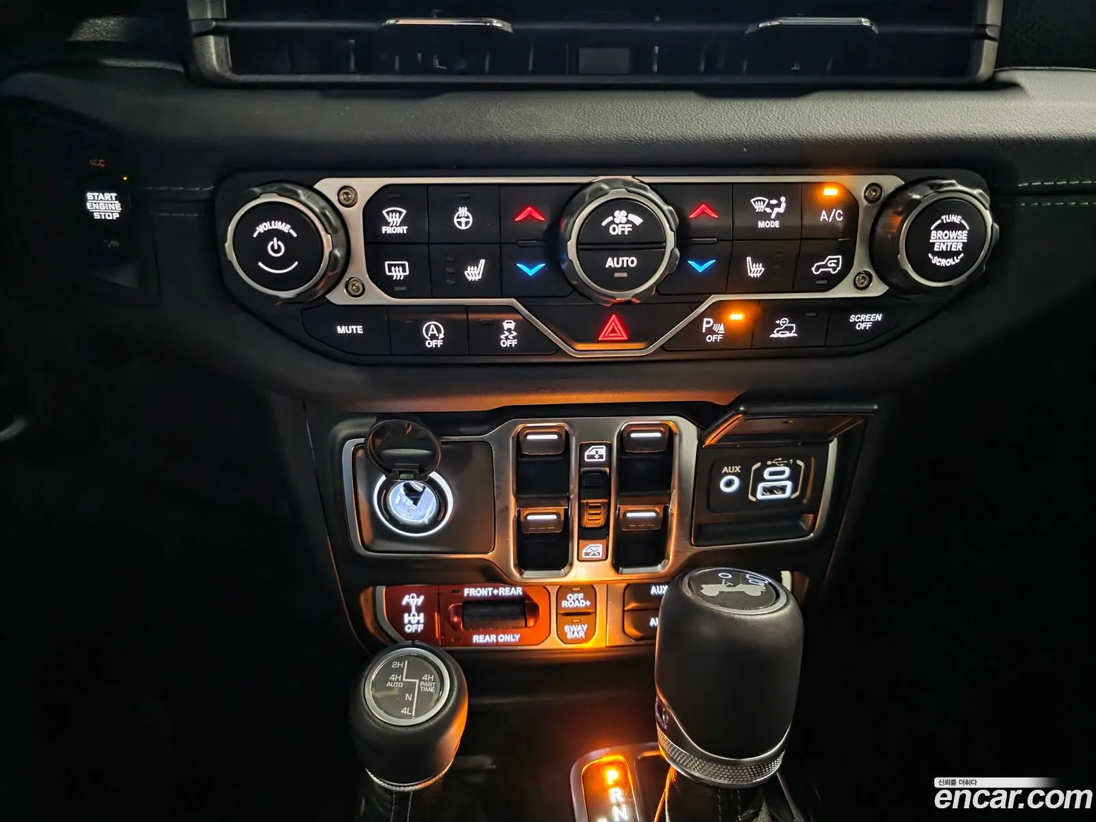Jeep Wrangler 2025 — 16