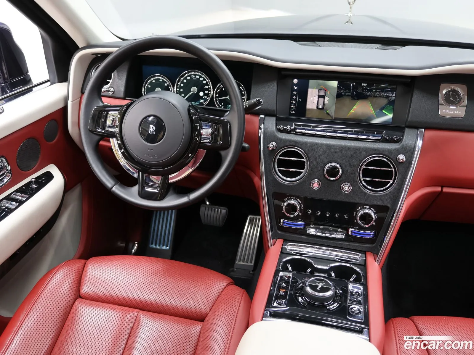 Rolls-Royce Cullinan 2019 — 12