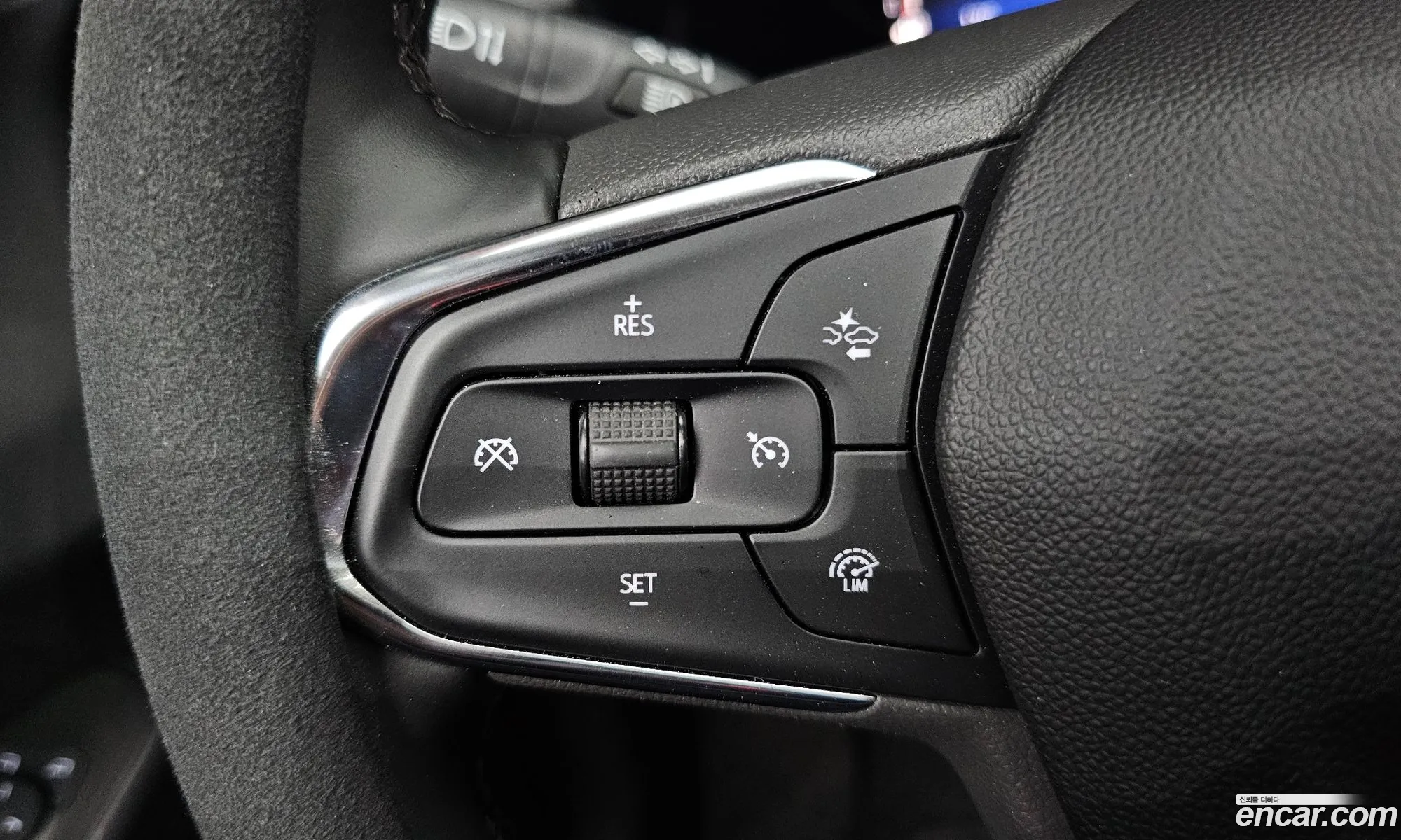 Chevrolet (GM Daewoo) Trax Crossover 2025 — 11