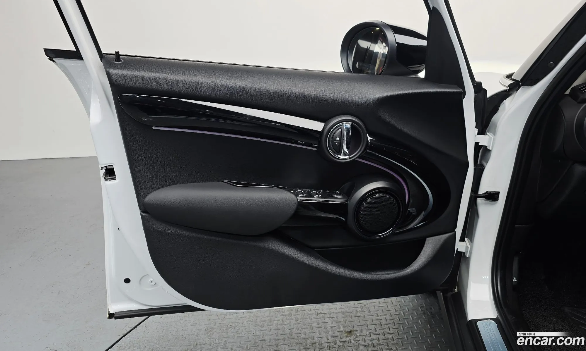Mini Cooper 2024 WMW41DK0XR2V27335 — 19