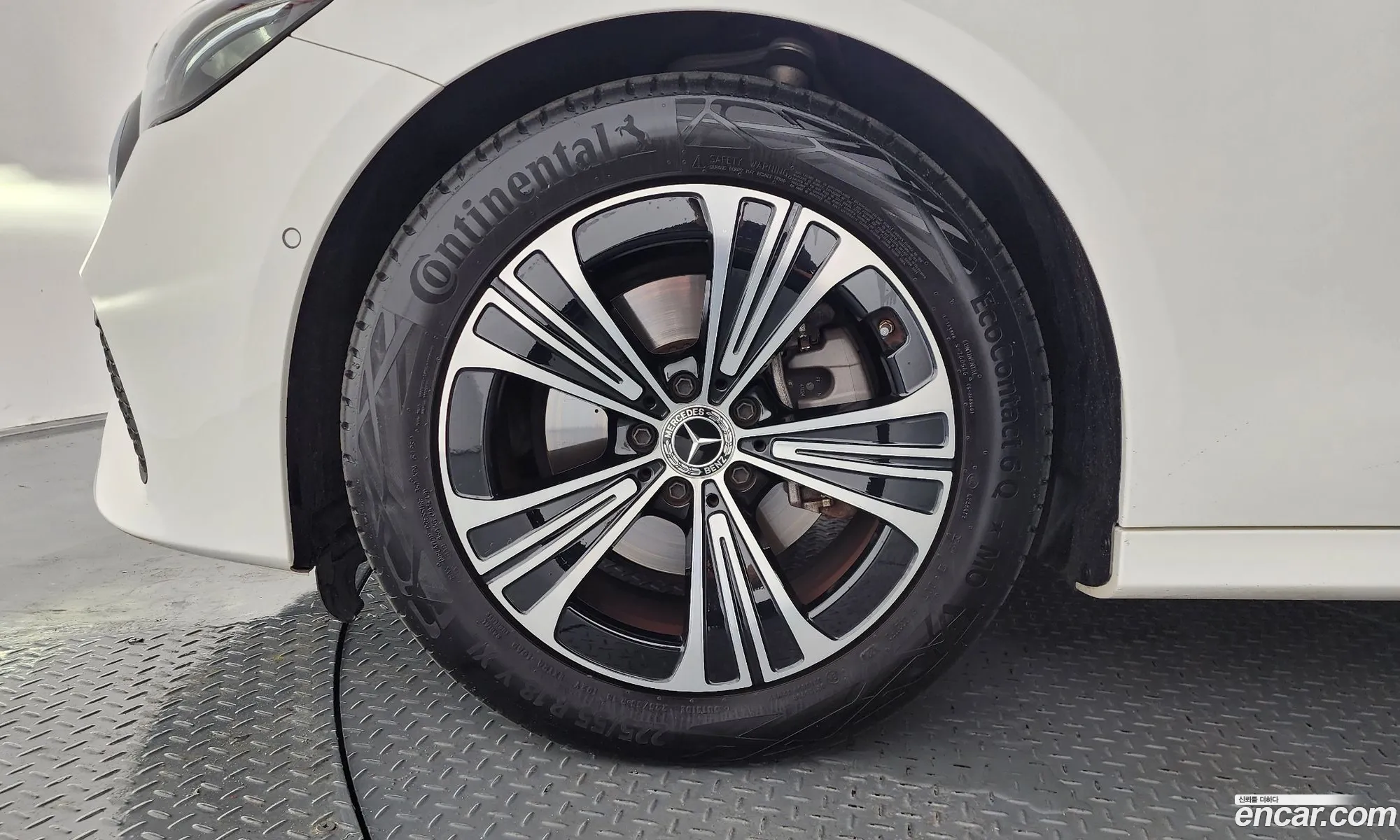 Mercedes-Benz E-Class W214 2024 W1KLF5AB7RA074621 — 9