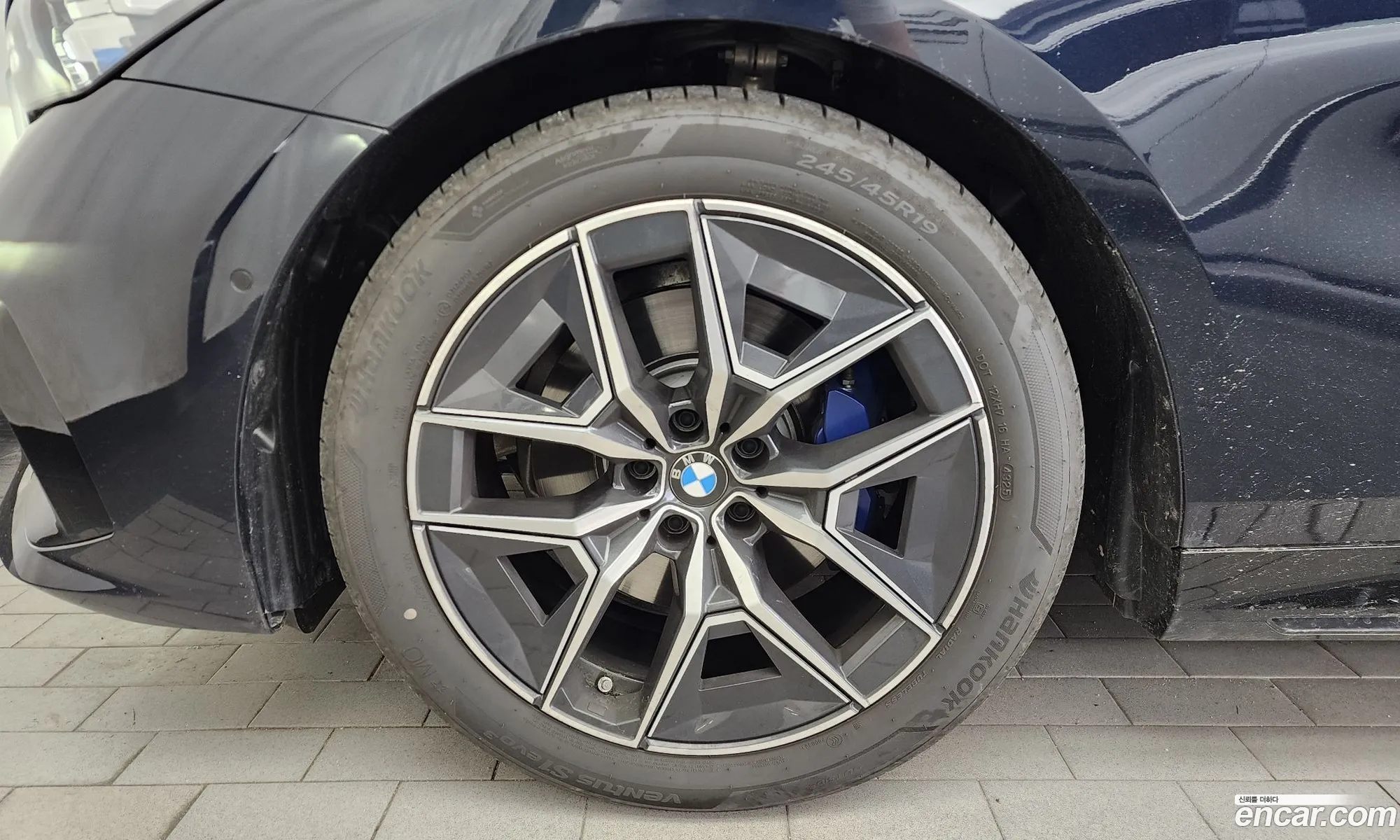 BMW 5 Series 2026 WBA51FL0 — 5
