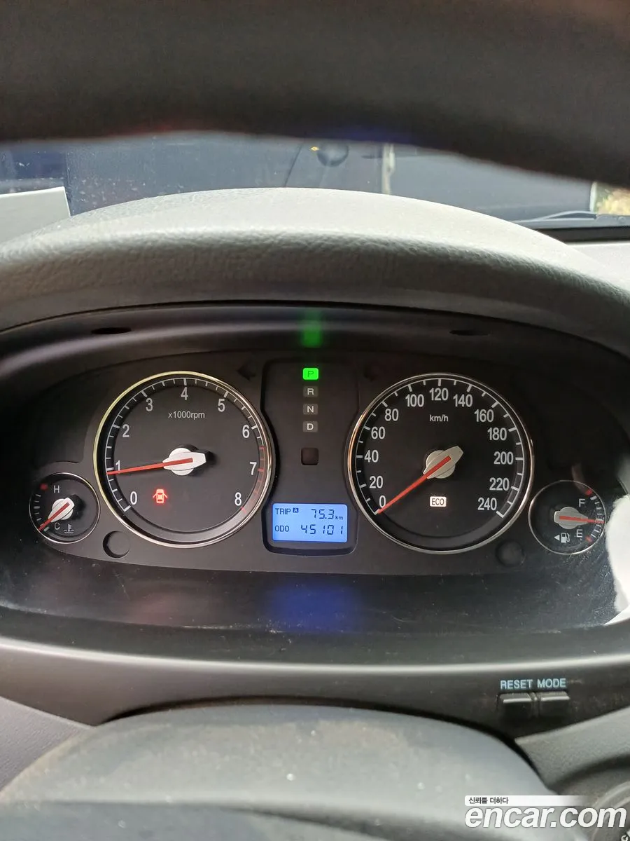 Hyundai The Luxury Grandeur 2010 — 7