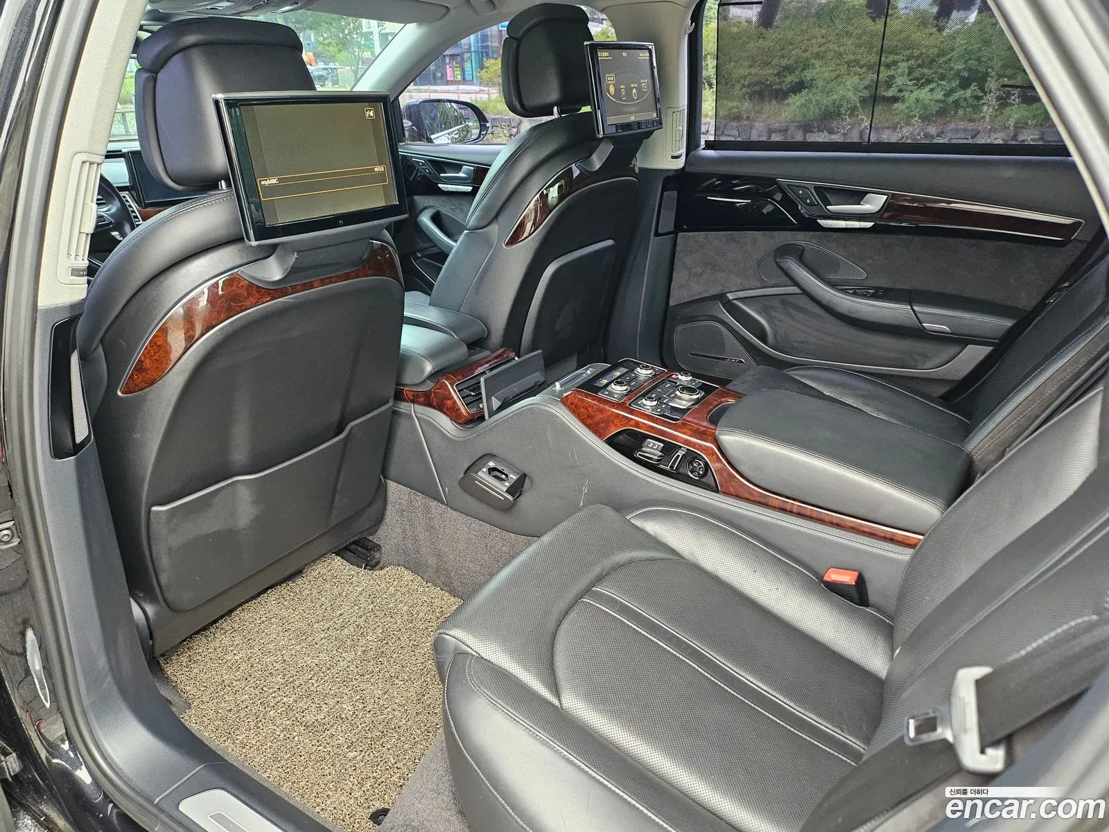 Audi A8 2012 — 6