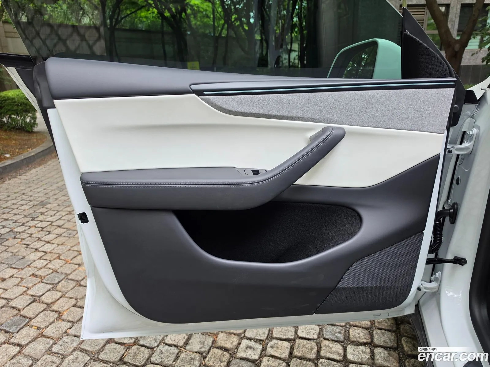 Tesla Model Y 2025 — 13