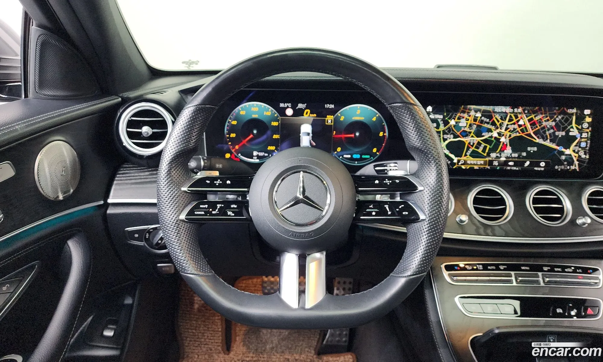 Mercedes-Benz E-Class W213 2022 — 15