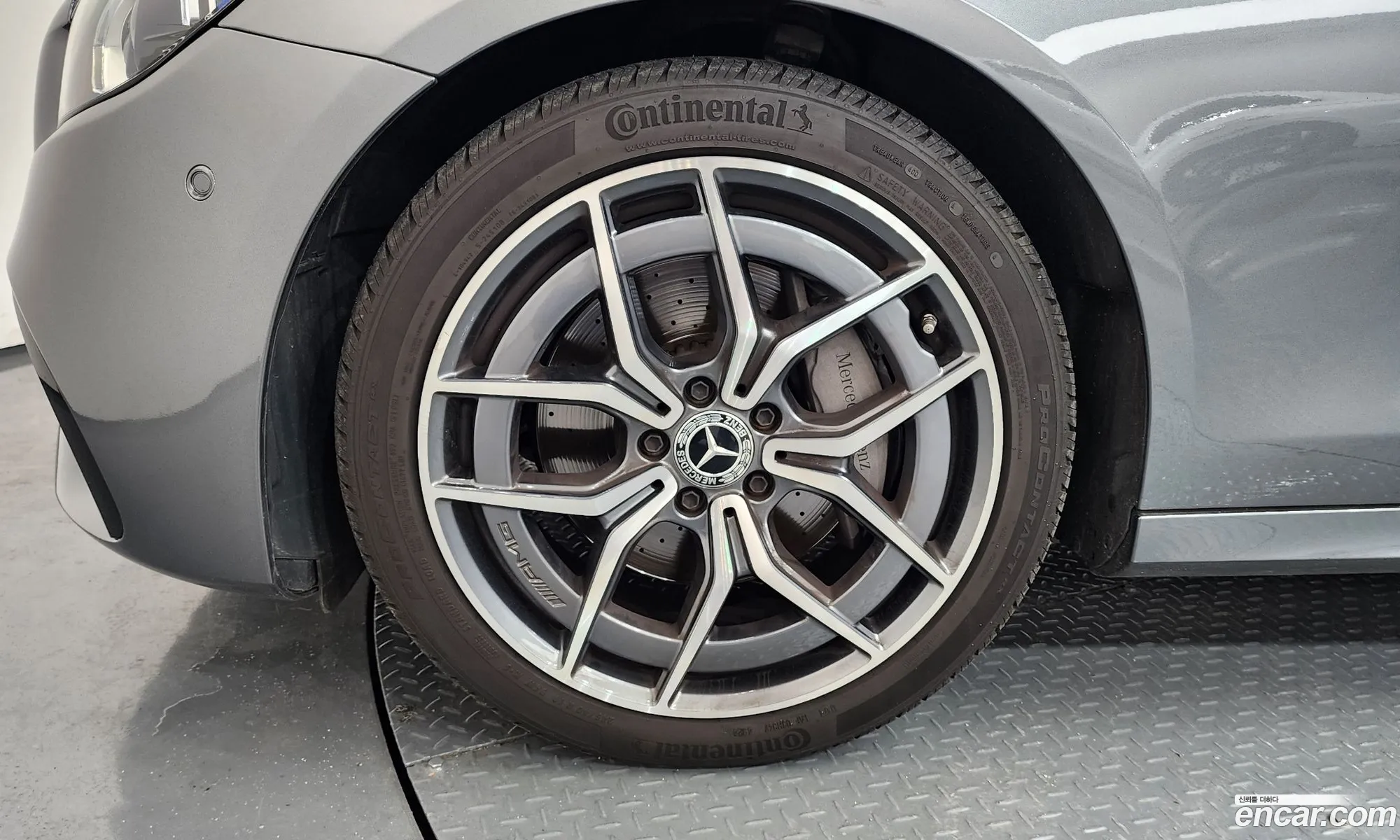 Mercedes-Benz E-Class W213 2022 — 18