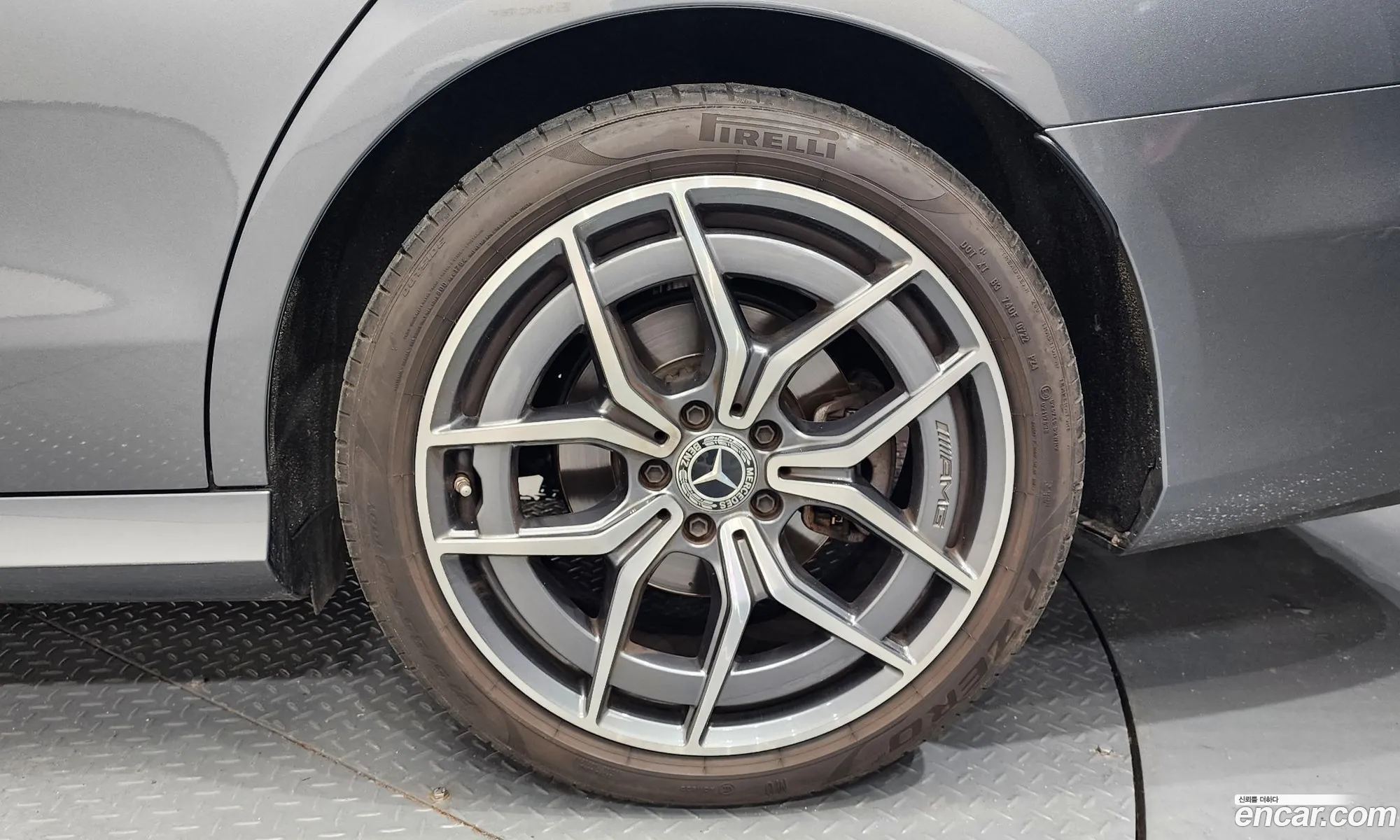 Mercedes-Benz E-Class W213 2022 — 19