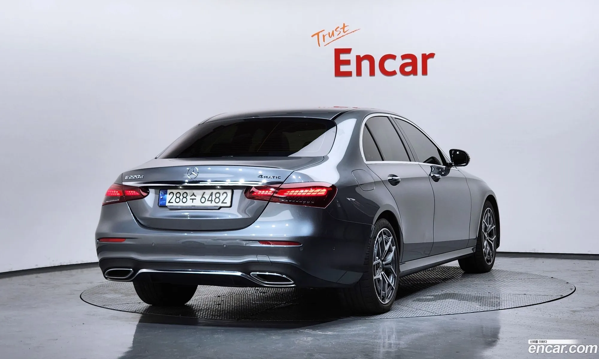 Mercedes-Benz E-Class W213 2022 — 26