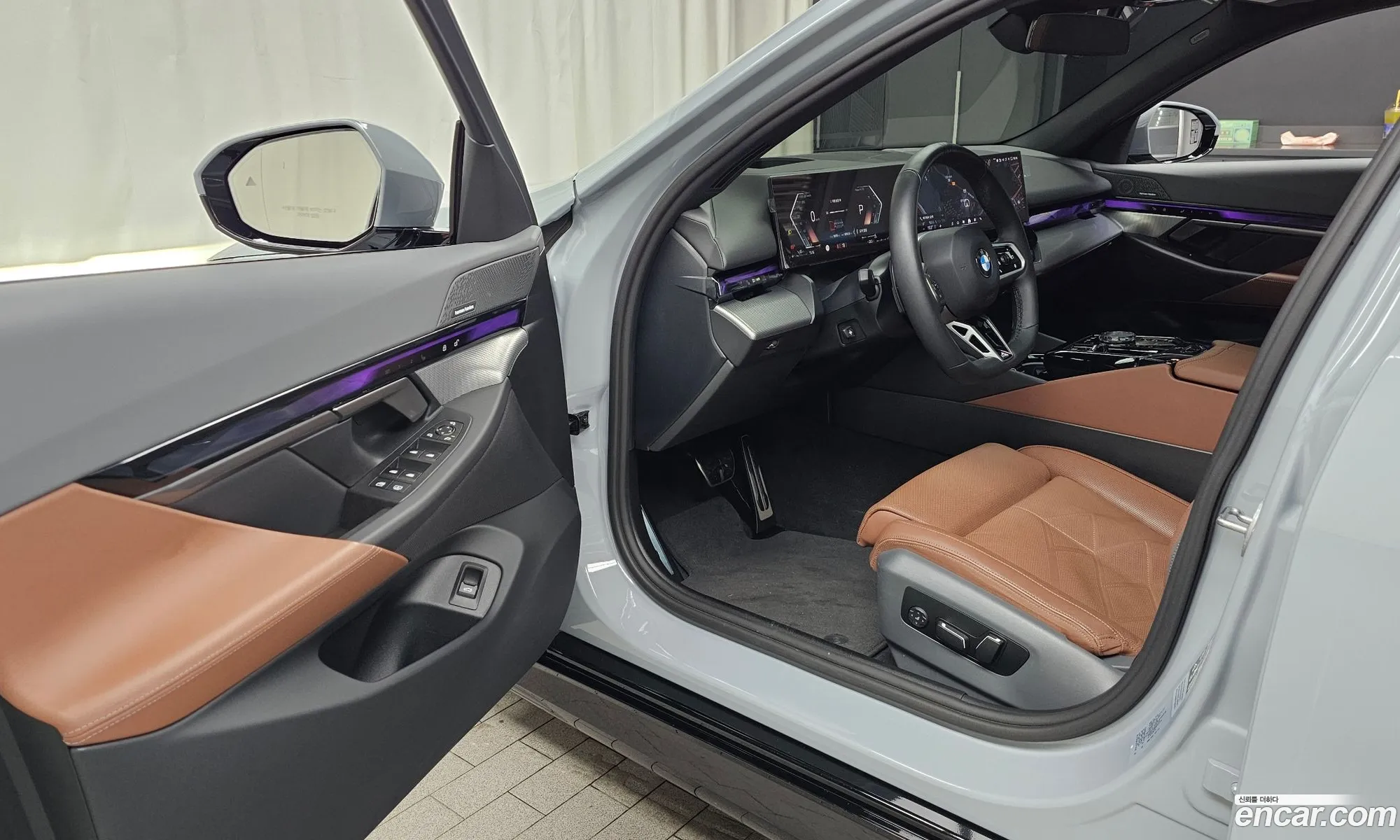 BMW 5 Series 2024 — 32