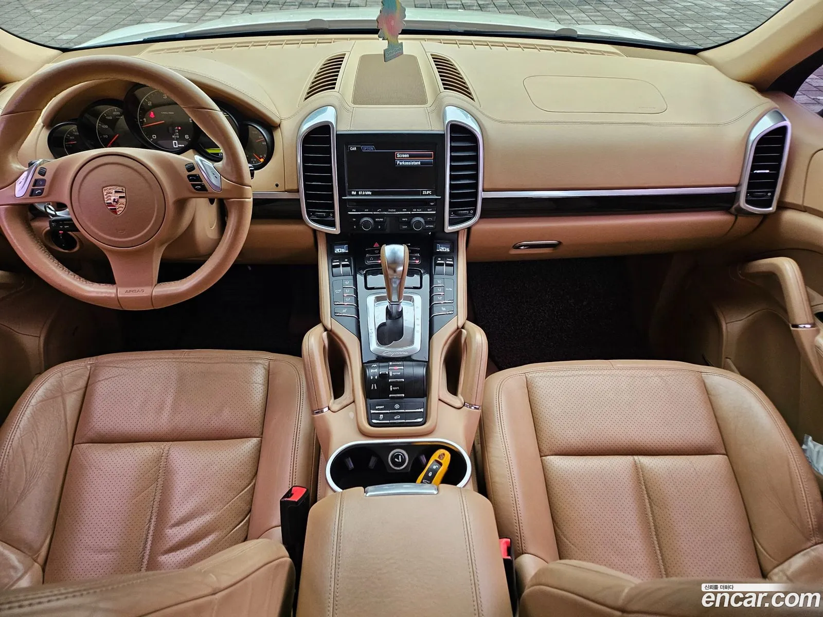 Porsche Cayenne 2011 — 13