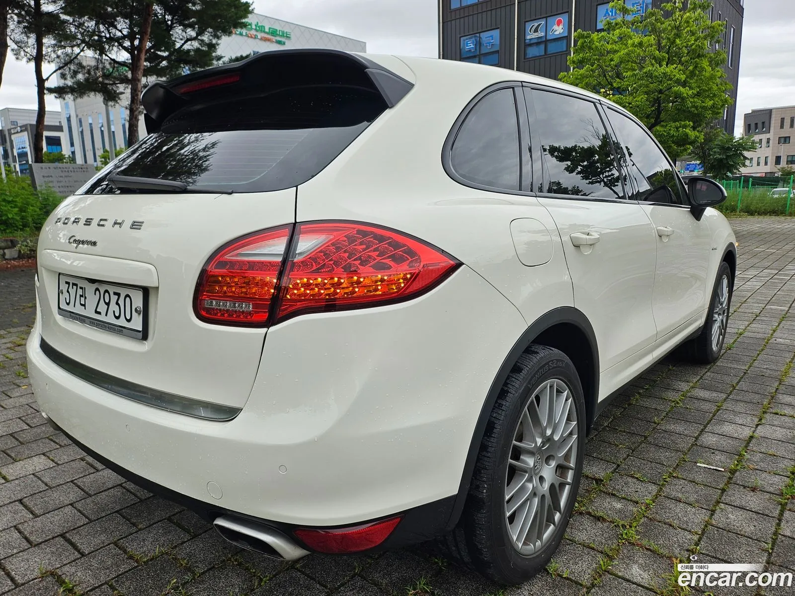 Porsche Cayenne 2011 — 18