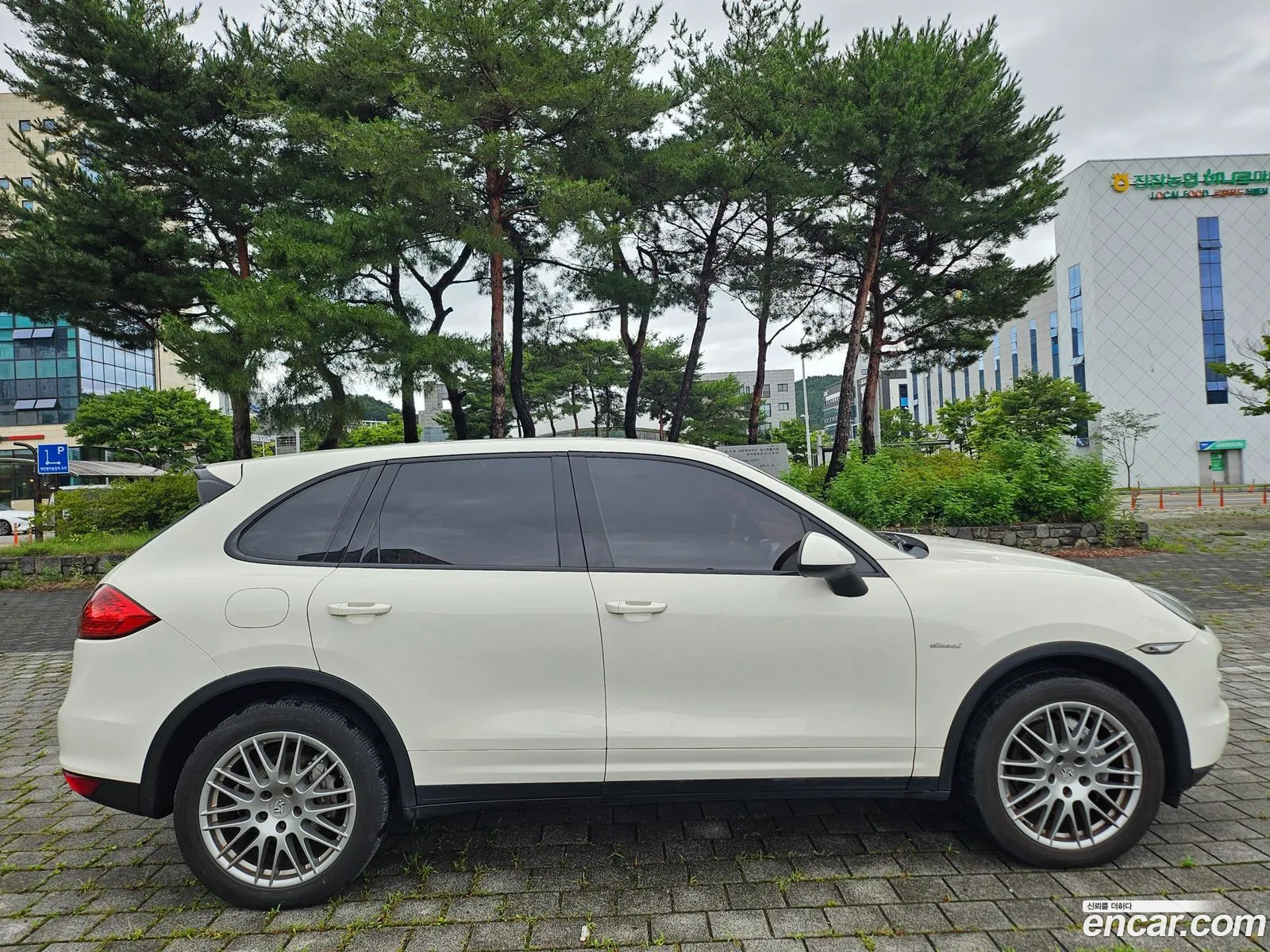 Porsche Cayenne 2011 — 5