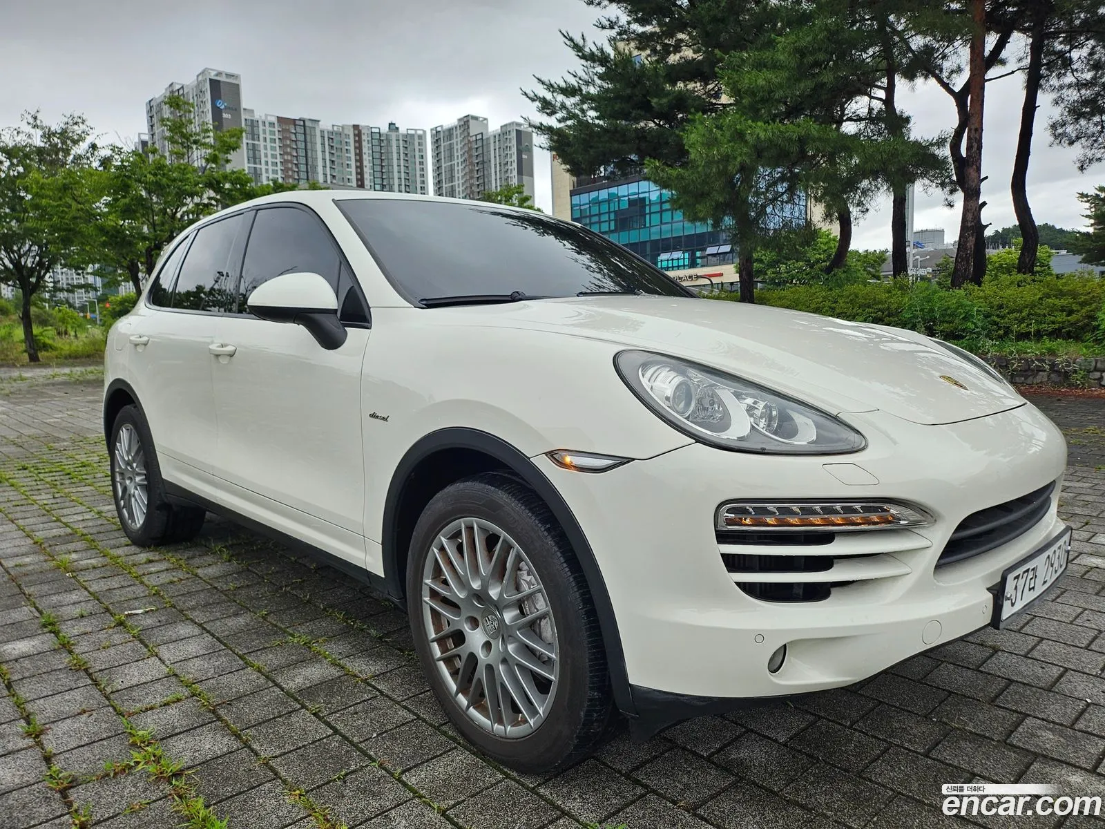 Porsche Cayenne 2011 — 17