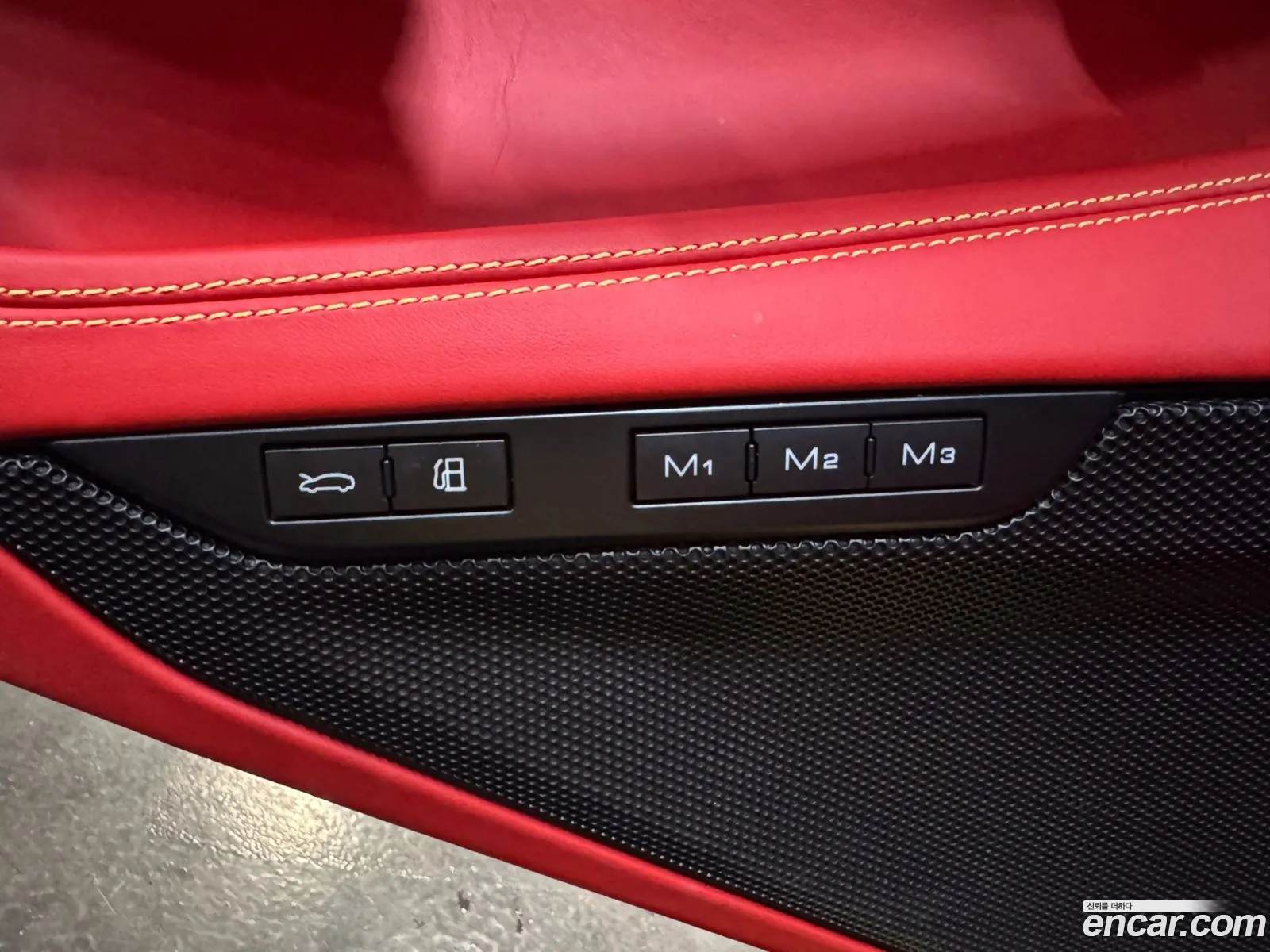 Ferrari F8 Tributo 2021 — 13
