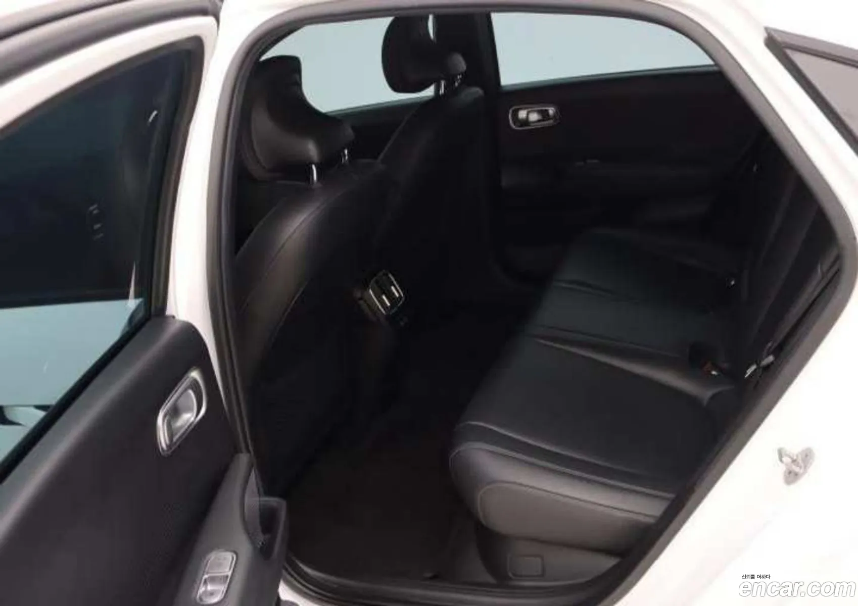 Hyundai Ioniq 6 2022 — 10