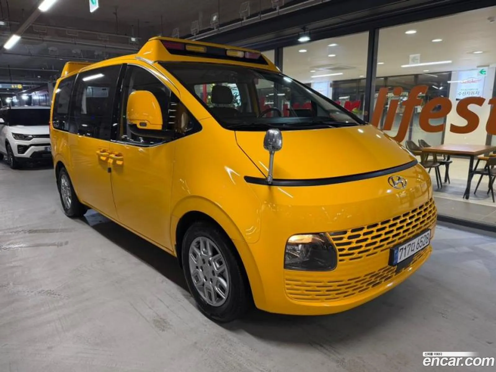 Hyundai Staria 2022 — 3