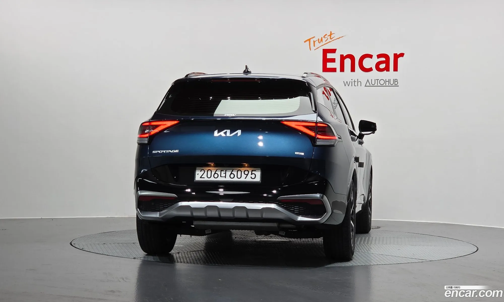 Kia Sportage Hybrid 2023 — 18